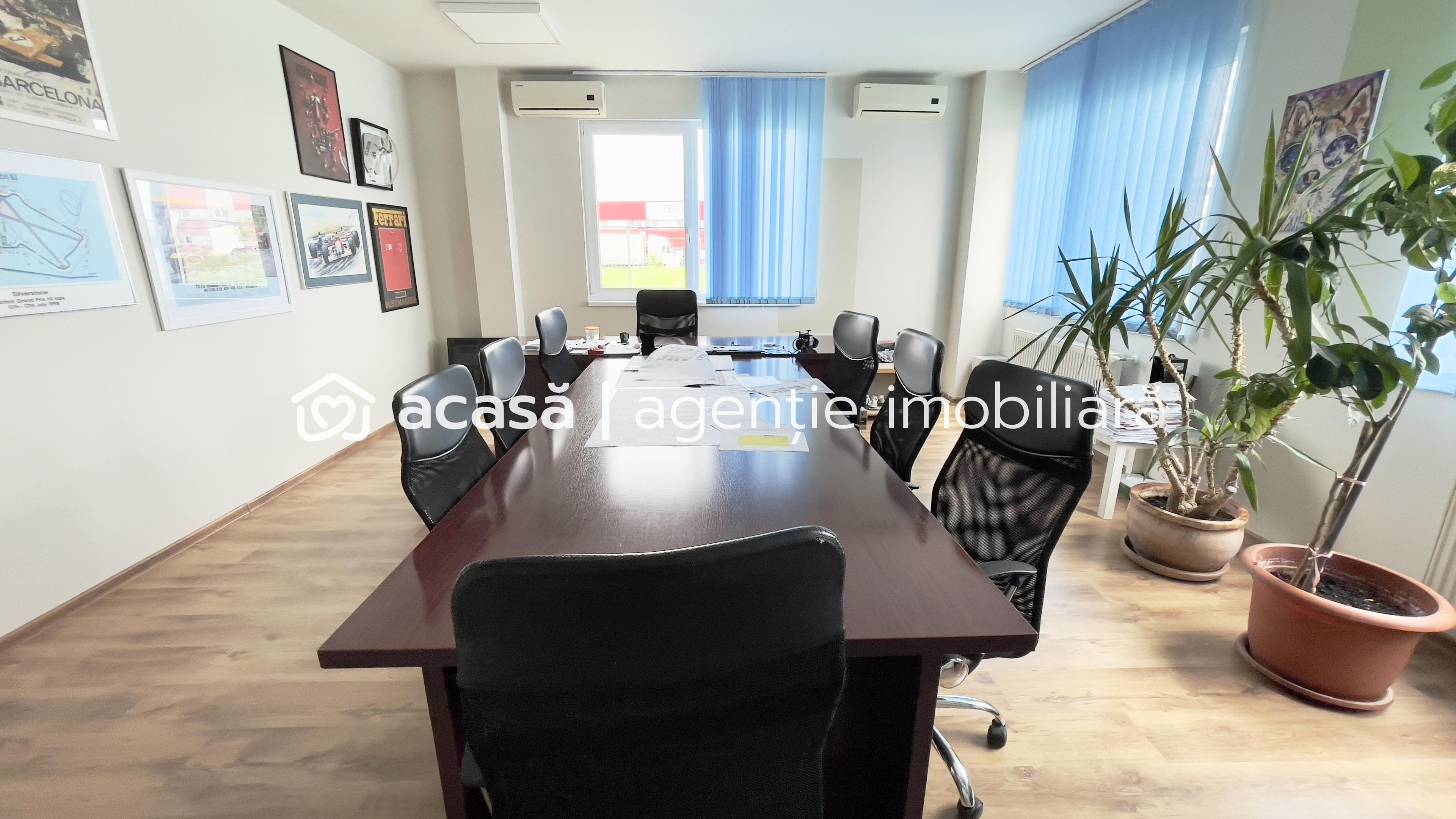 Clădire de birouri cu 12 parcări în incintă privată, UTA2, Arad - 1