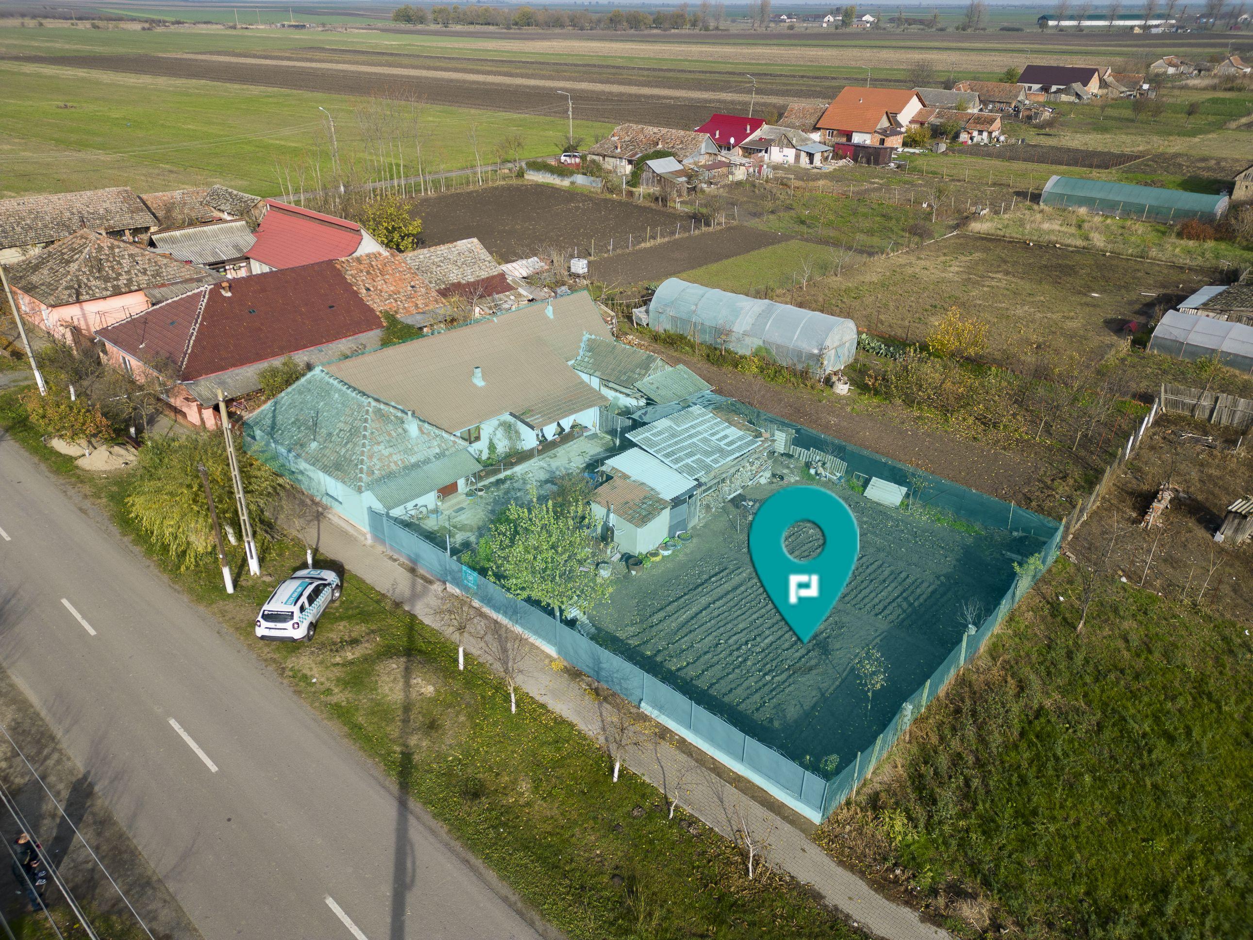 Casă cu front stradal generos Șeitin, județul Arad - 1