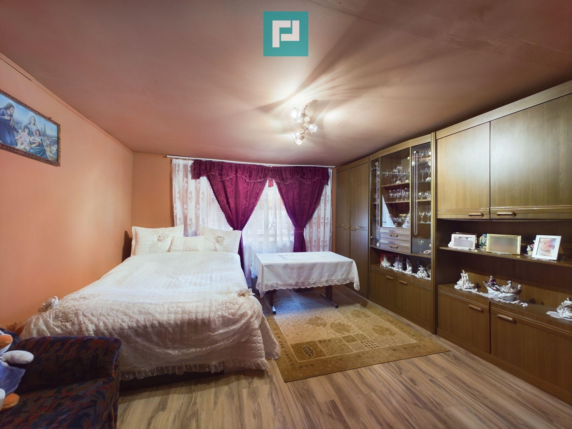 Casă cu front stradal generos Șeitin, județul Arad - 4