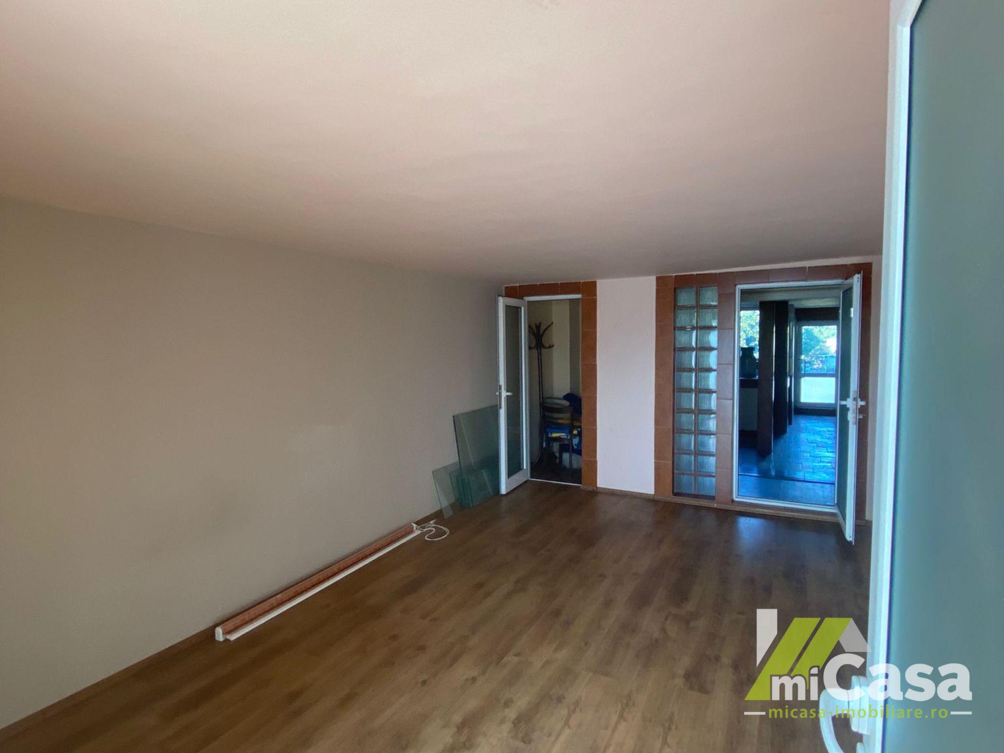 Casă spațioasă cu teren și anexe – Galați, str. Unirii - 2