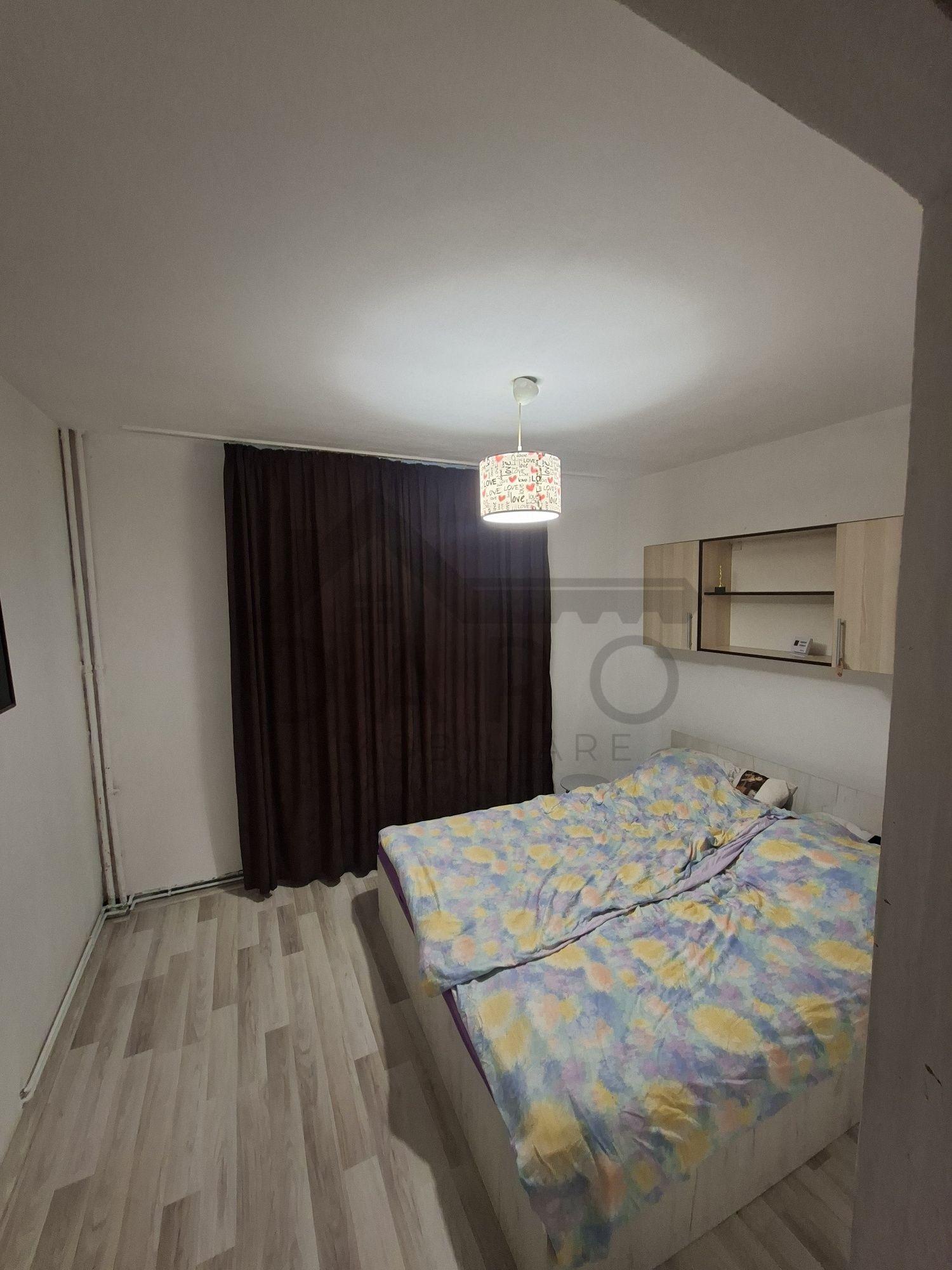Vând apartament 3 camere - 2
