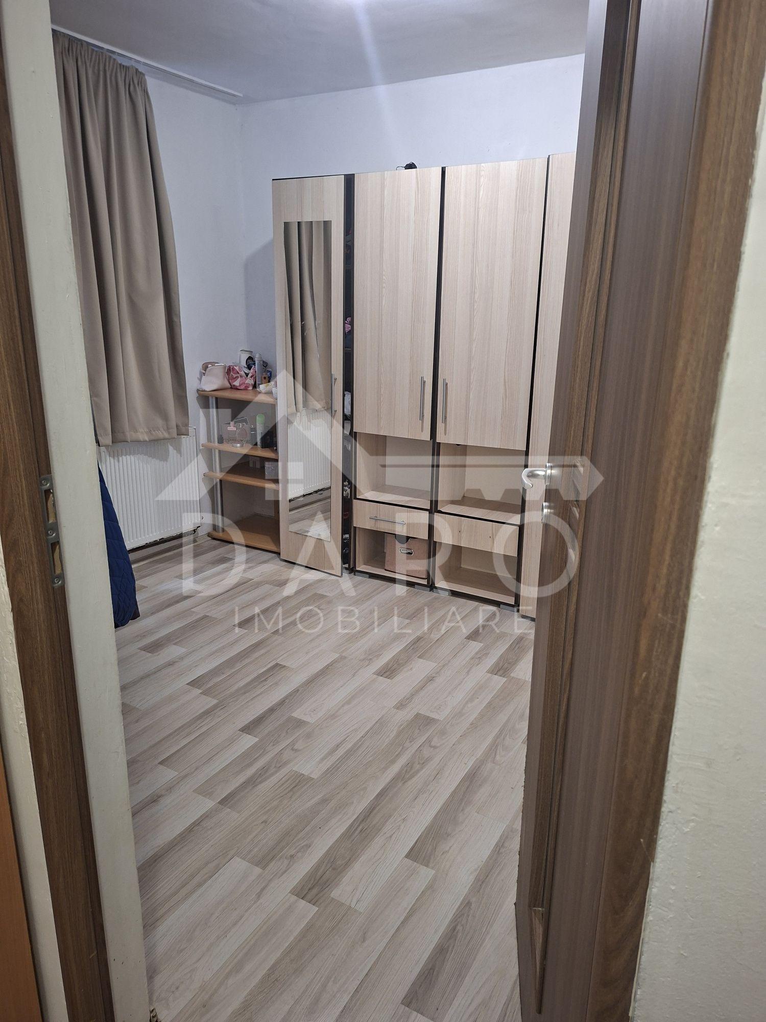 Vând apartament 3 camere - 4