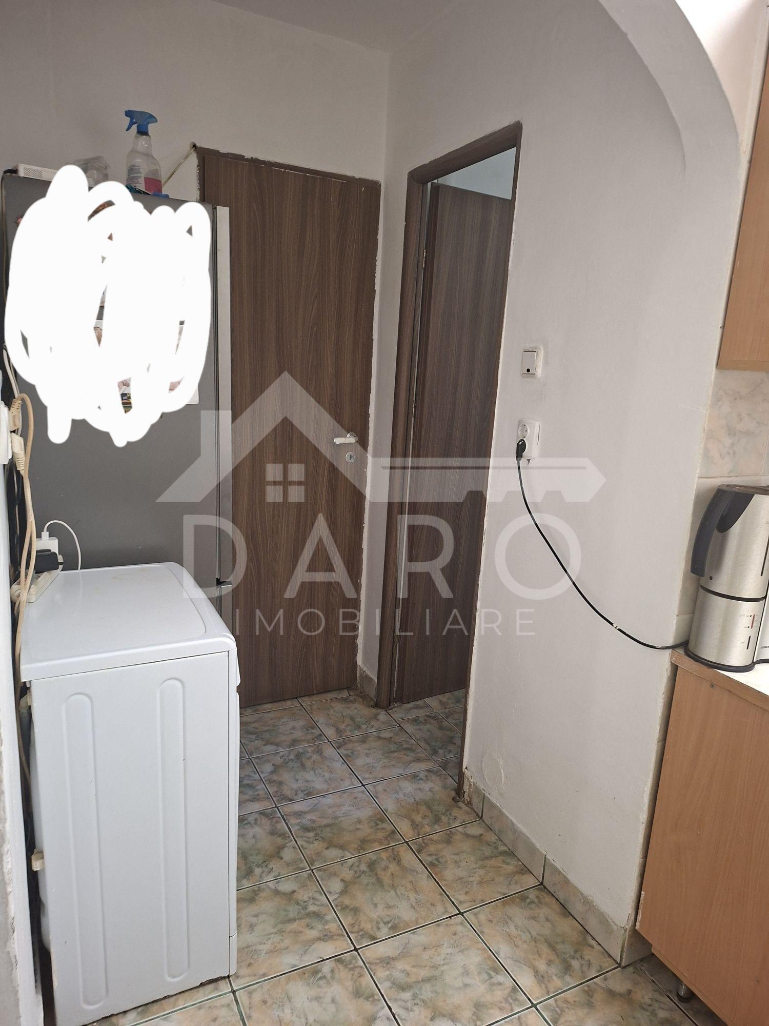 Vând apartament 3 camere - 3