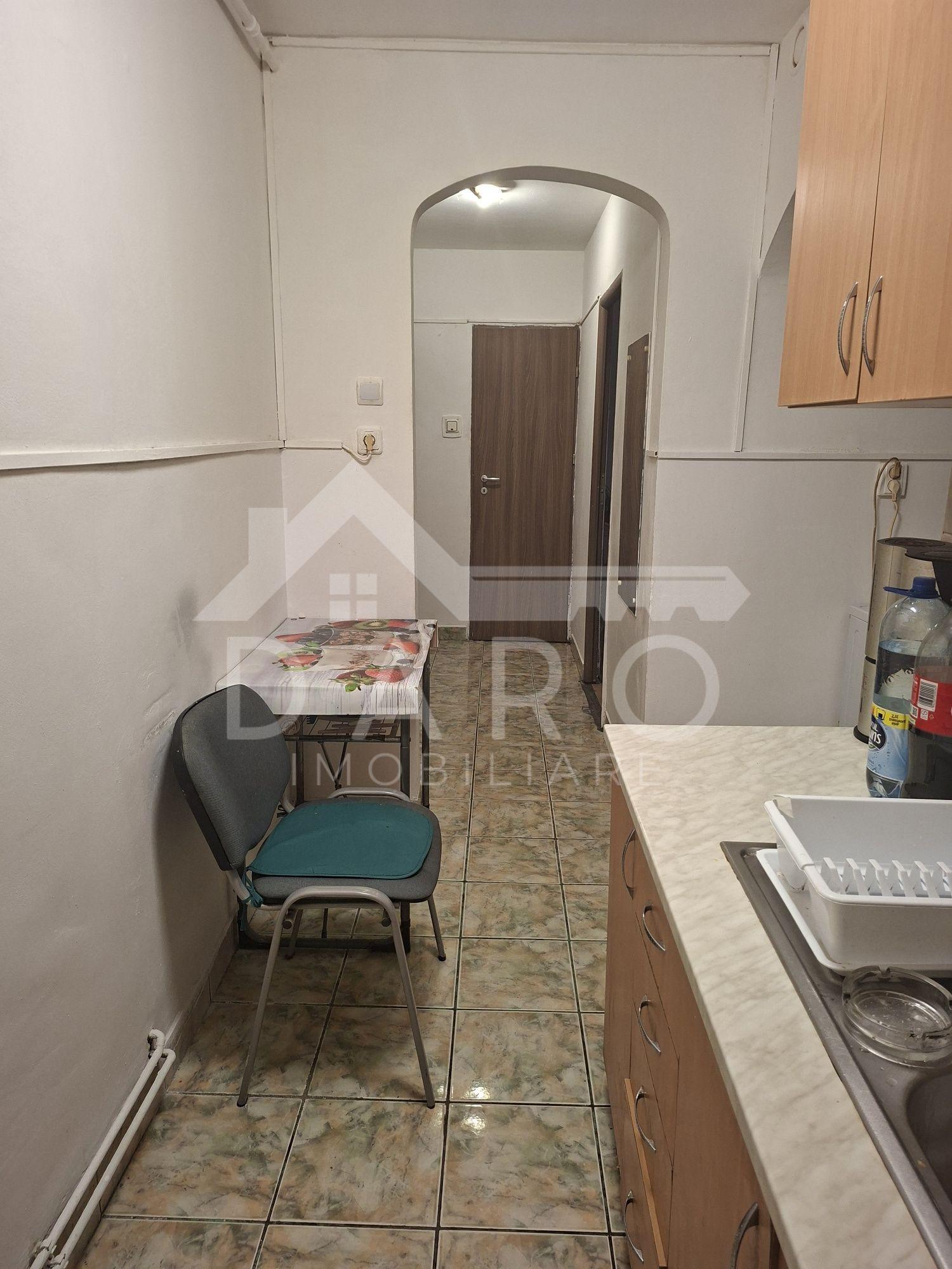 Vând apartament 3 camere - 6