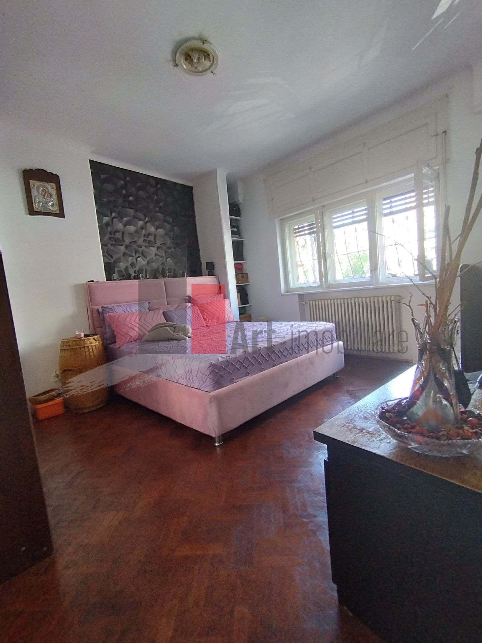 Apartament cu 3 camere de vanzare-Piata Victoriei - 4