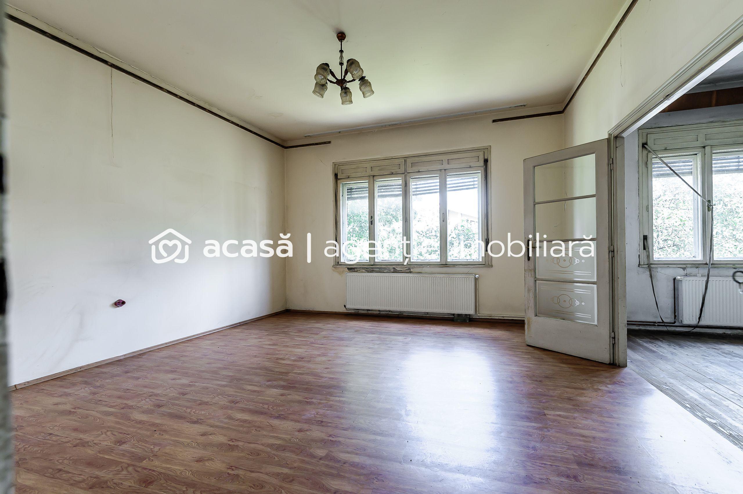 Casă pe Dorobanților | 716 mp teren | centrală gaz | Pârneava - 2