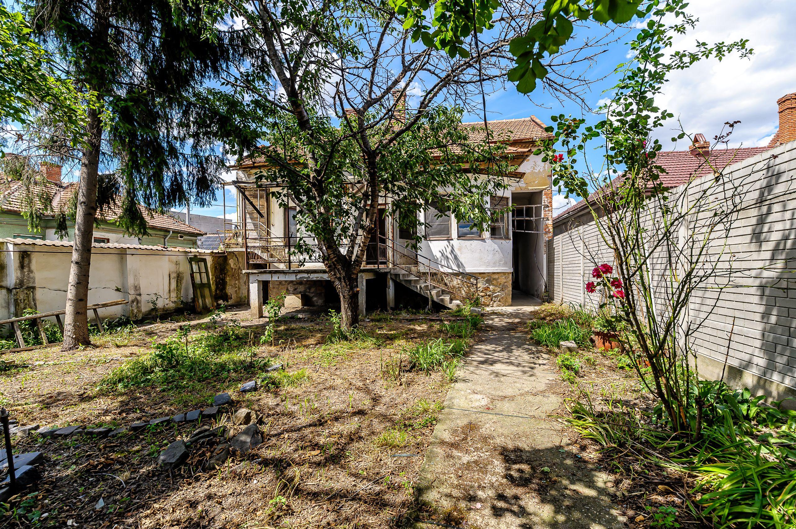 Casă pe Str. Dorobanților | 716 mp teren | Pârneava - 2
