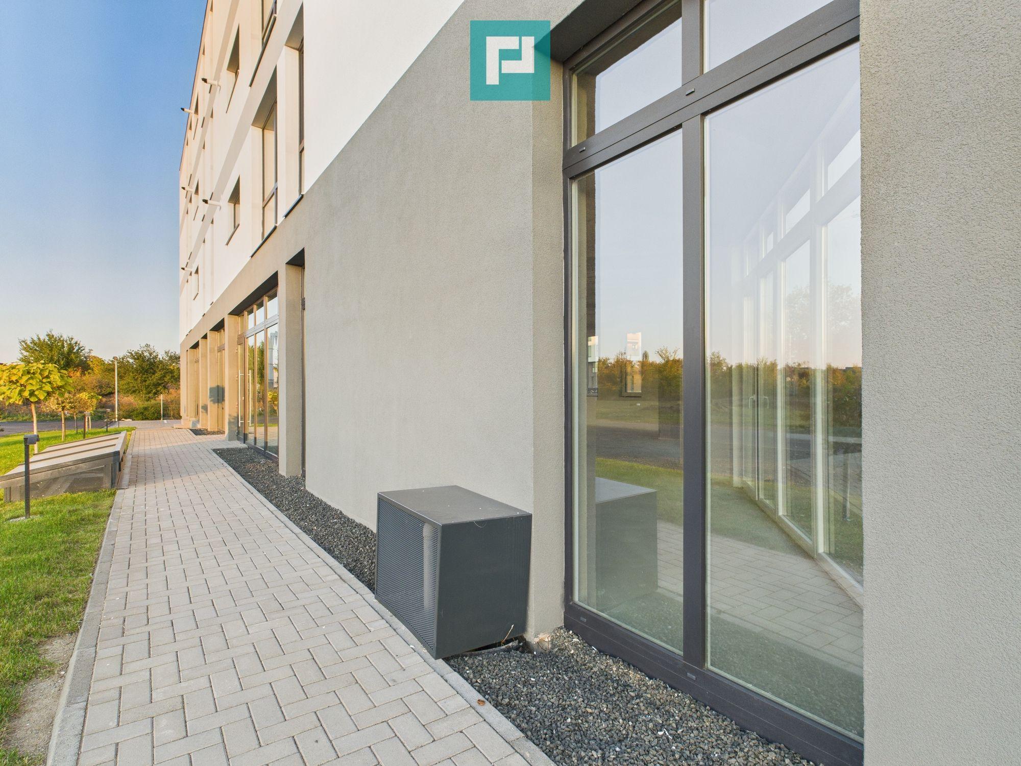 Spațiu comercial 208 mp + 5 parcări, Zona Aradului - 2