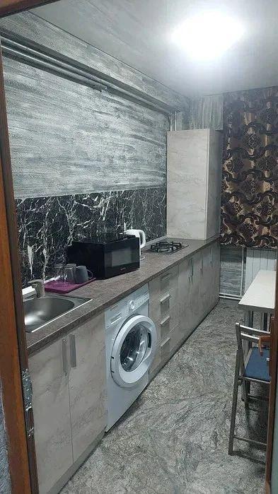 Închiriez apartament 1 cameră, Mazepa 1, bloc Salcia, parter, 300 euro - 3
