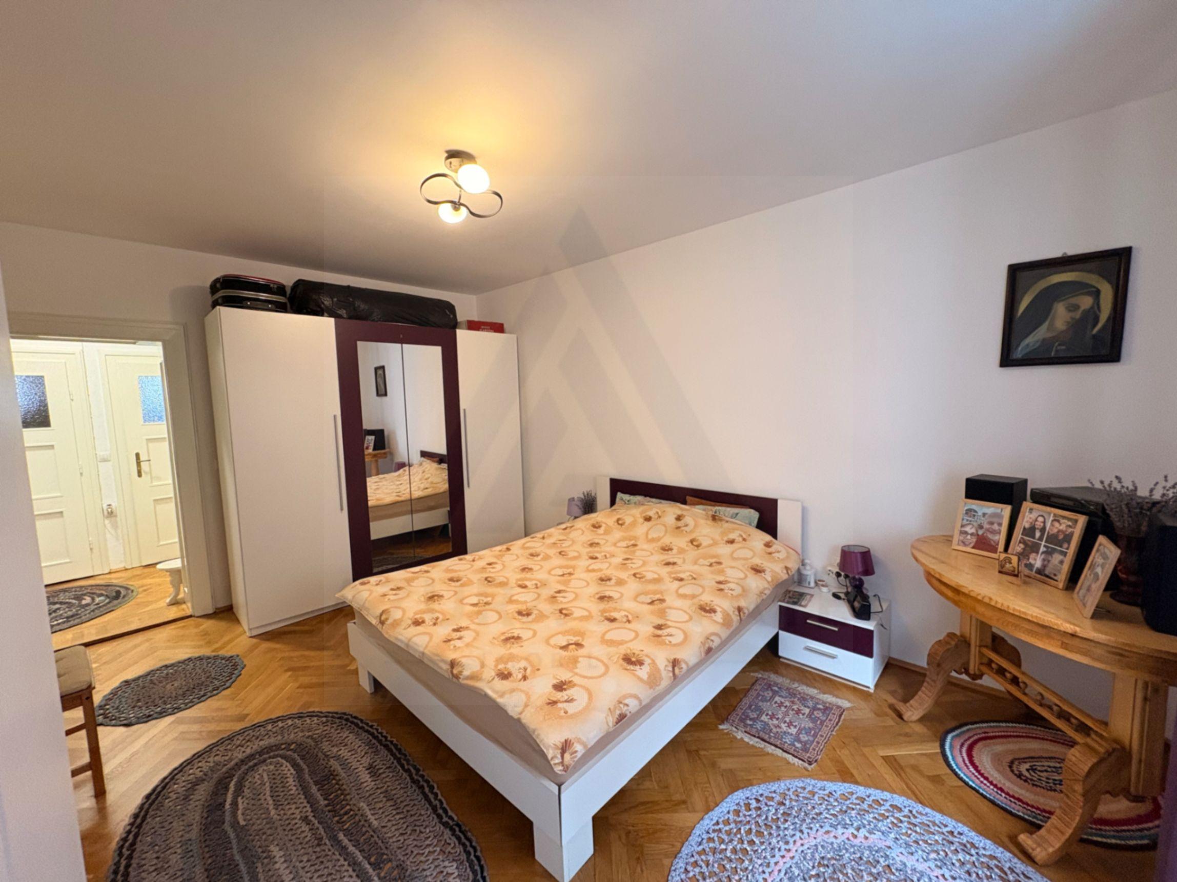 Apartament decomandat 70 mp utili 2 bai pivnita si curte 58 mp Central - 9