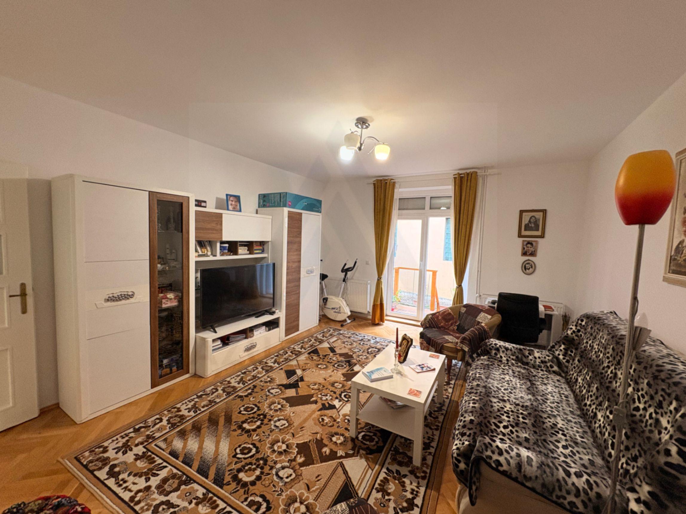 Apartament decomandat 70 mp utili 2 bai pivnita si curte 58 mp Central - 5