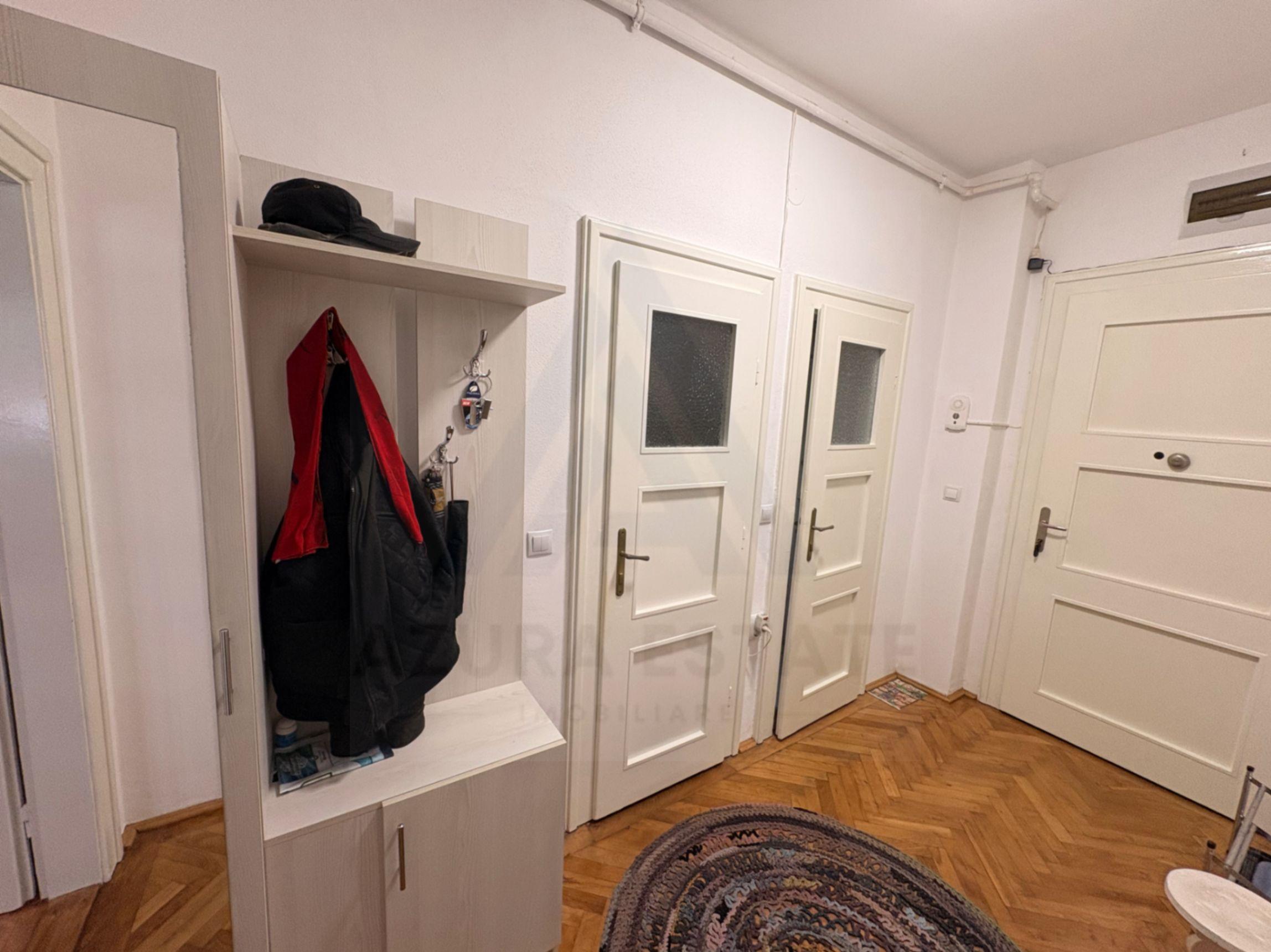Apartament decomandat 70 mp utili 2 bai pivnita si curte 58 mp Central - 3