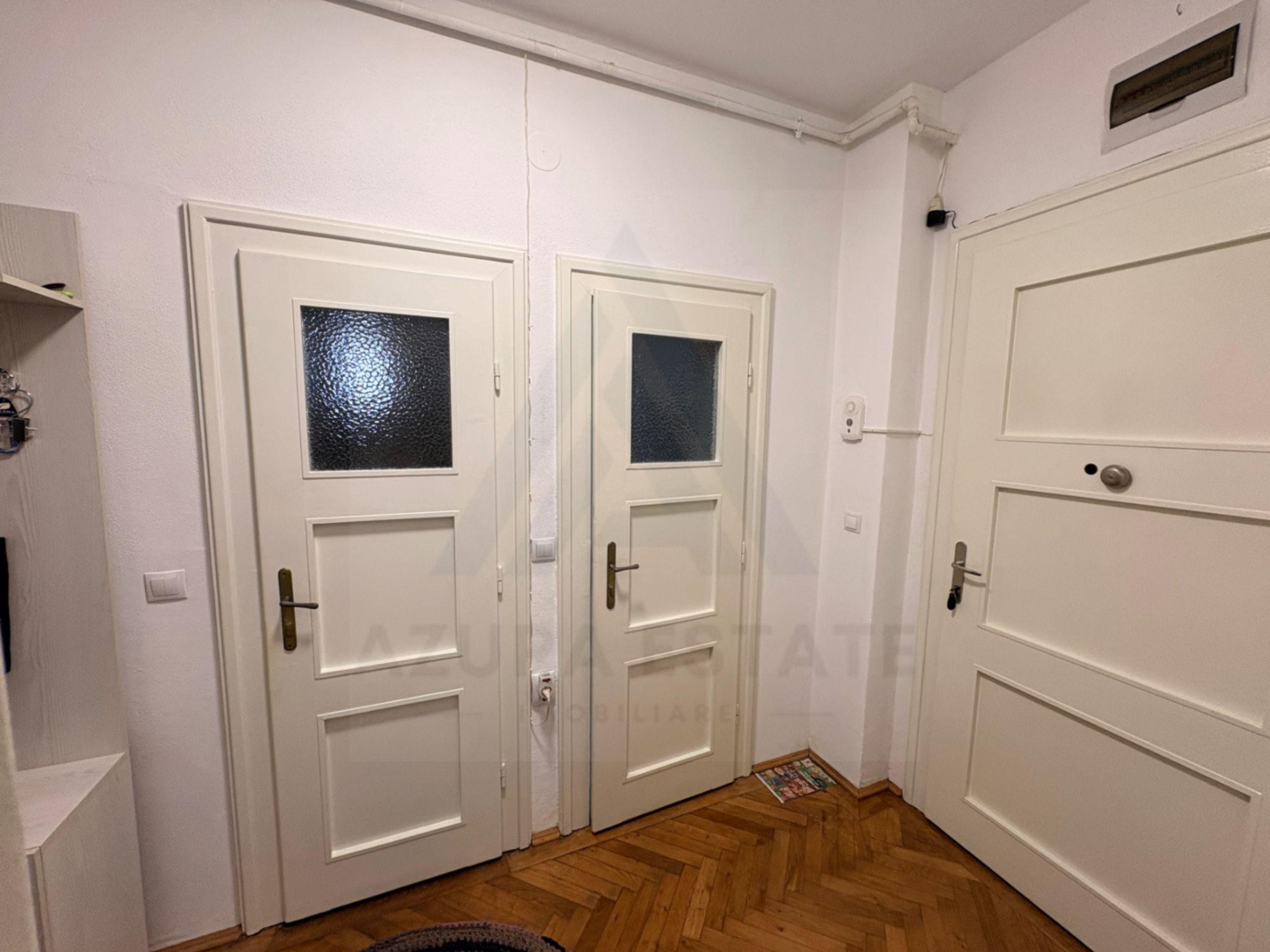 Apartament decomandat 70 mp utili 2 bai pivnita si curte 58 mp Central - 2