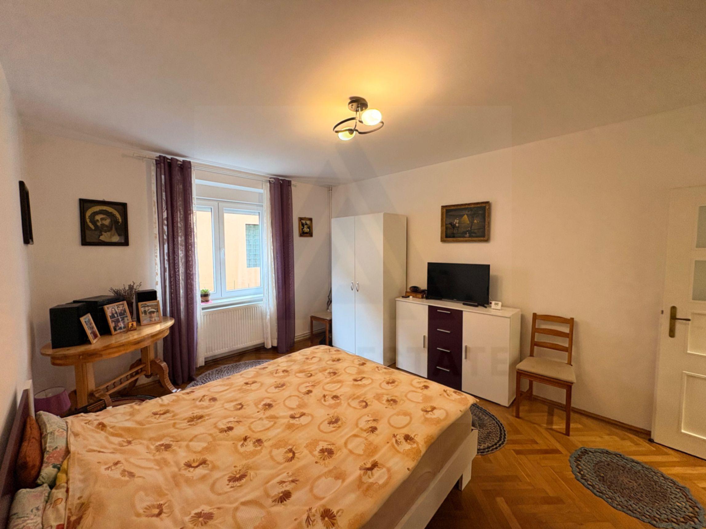 Apartament decomandat 70 mp utili 2 bai pivnita si curte 58 mp Central - 10