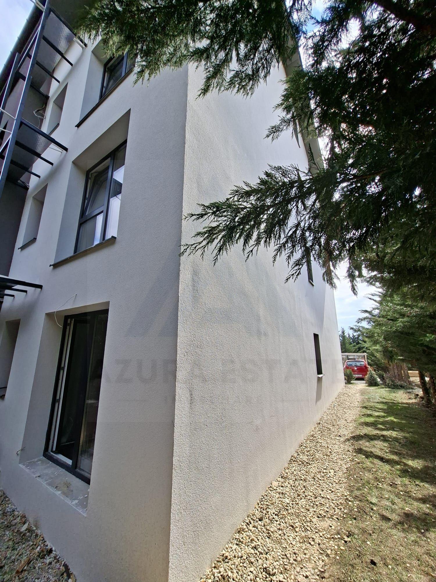 Apartament premium 49.7 mp utili 2 camere si curte 50 mp in Da Vinci