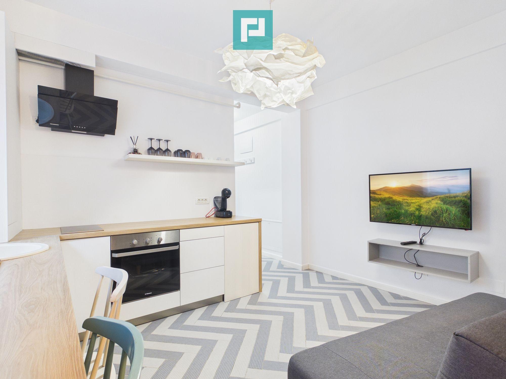 Studio Ultracentral, Ultra Modern, Iuliu Maniu