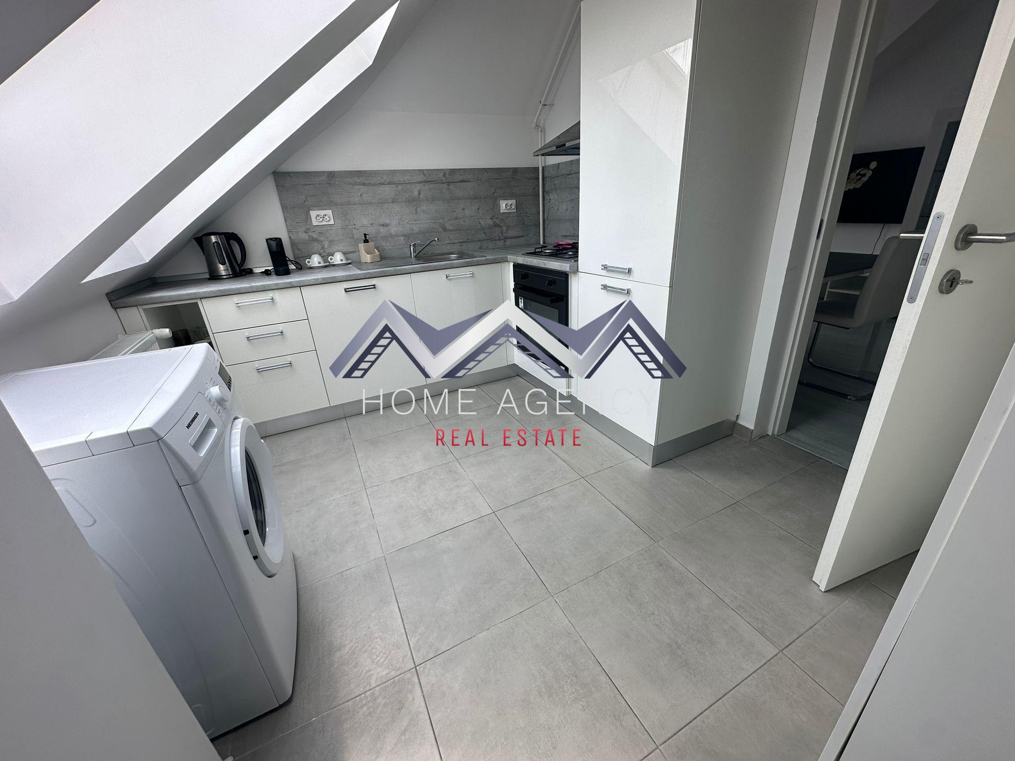 Apartament cu 3 camere | mobilat, utilat, bloc cu lift – comision 0 - 4