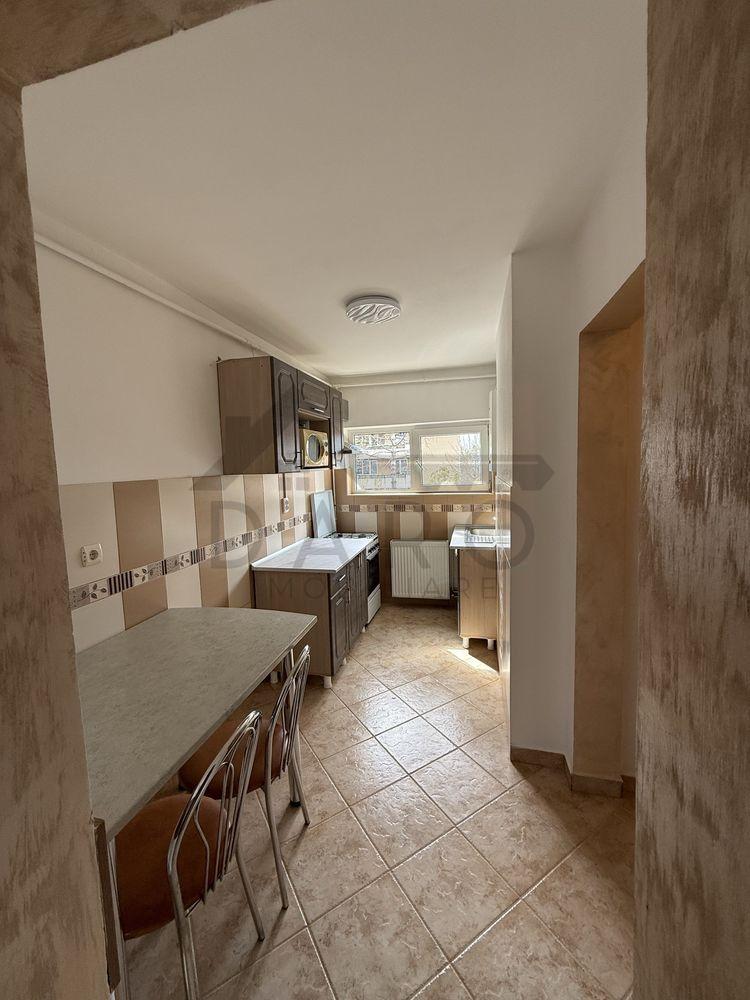 Apartament 2 camere decomandat, zona Aleea Cornisa - 1