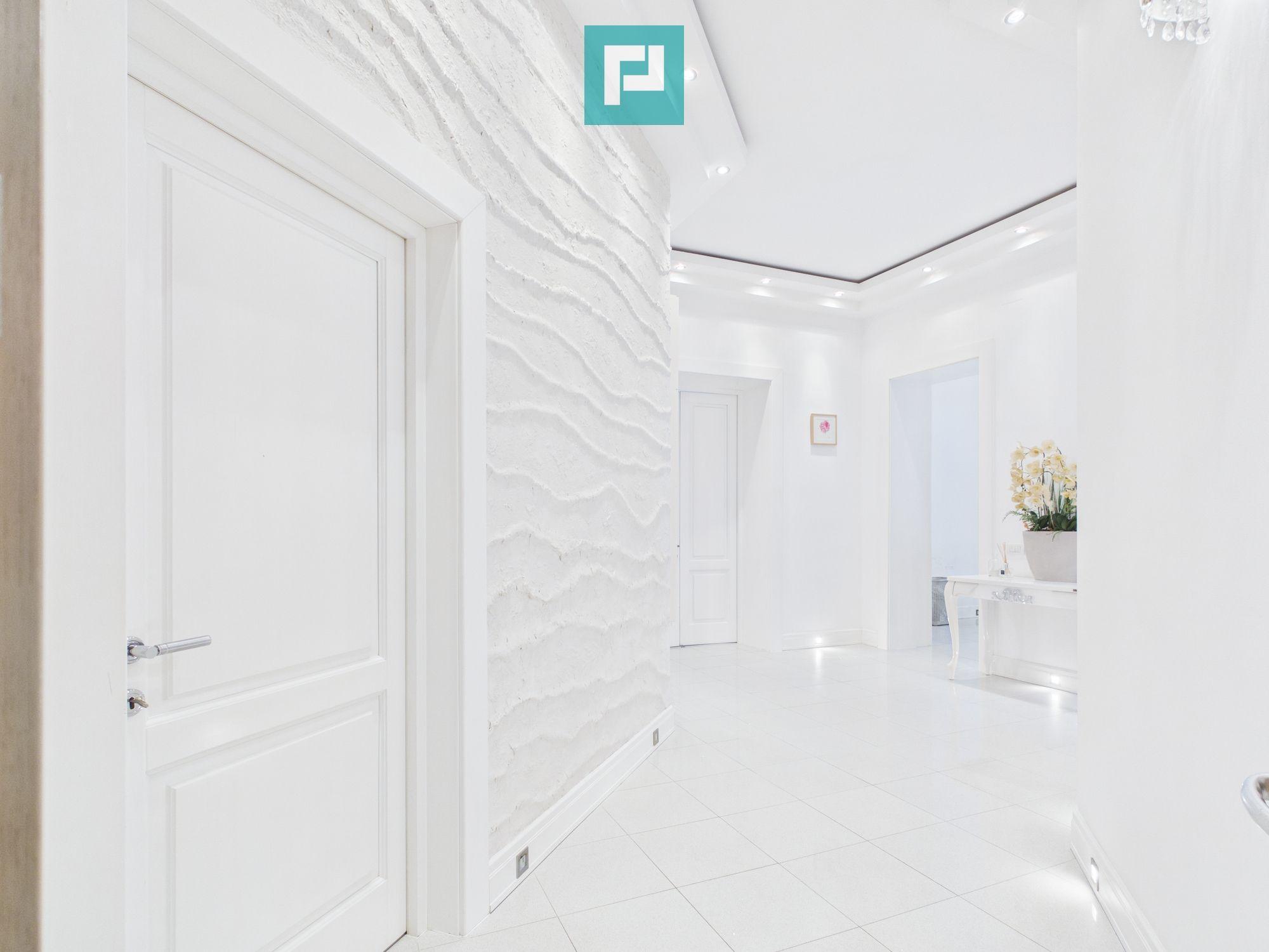 Apartament deosebit în clădire istorică central - 11