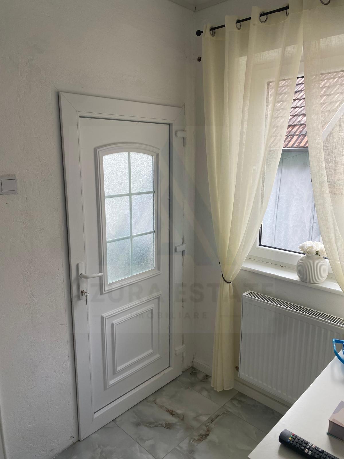 Casa renovata 250 mp utili si teren 935 mp in zona centrala Cisnadie - 8