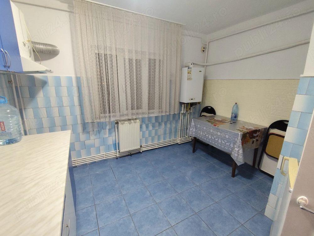 Apartament 2 camere de închiriat - Micro 18 - 2