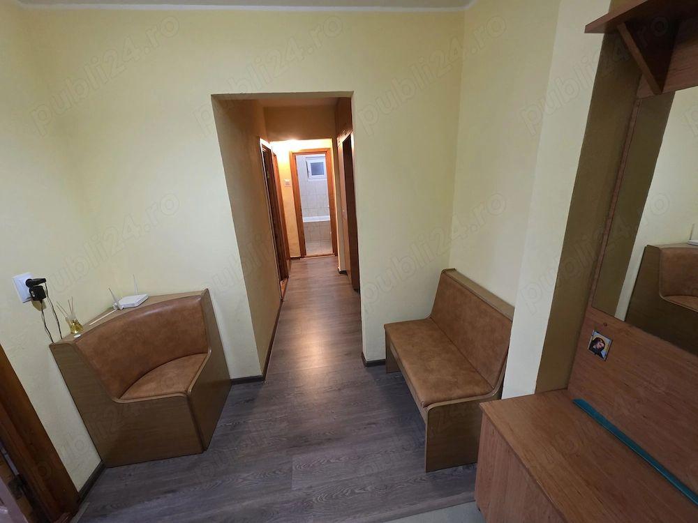 De inchiriat apartament cu 3 camere Micro 17, 343 euro - 2