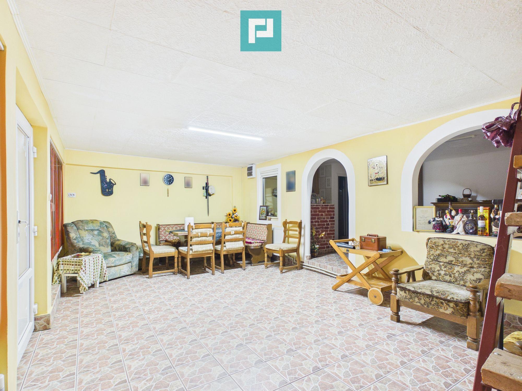 Casă la preț de apartament zona 3 Insule - 1