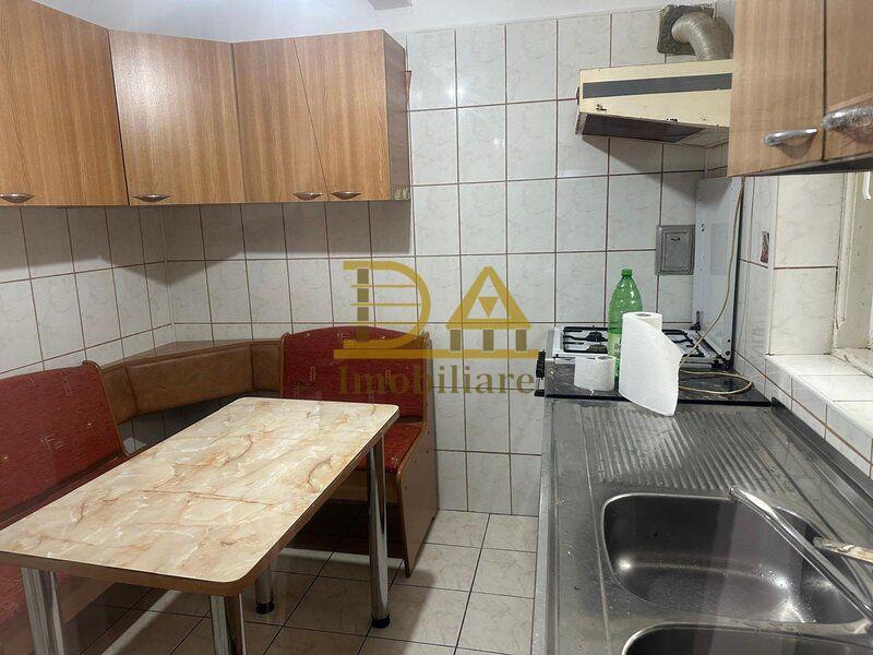 Casa de inchiriat, 70mp, curte 250mp, Aparatorii Patriei - 5