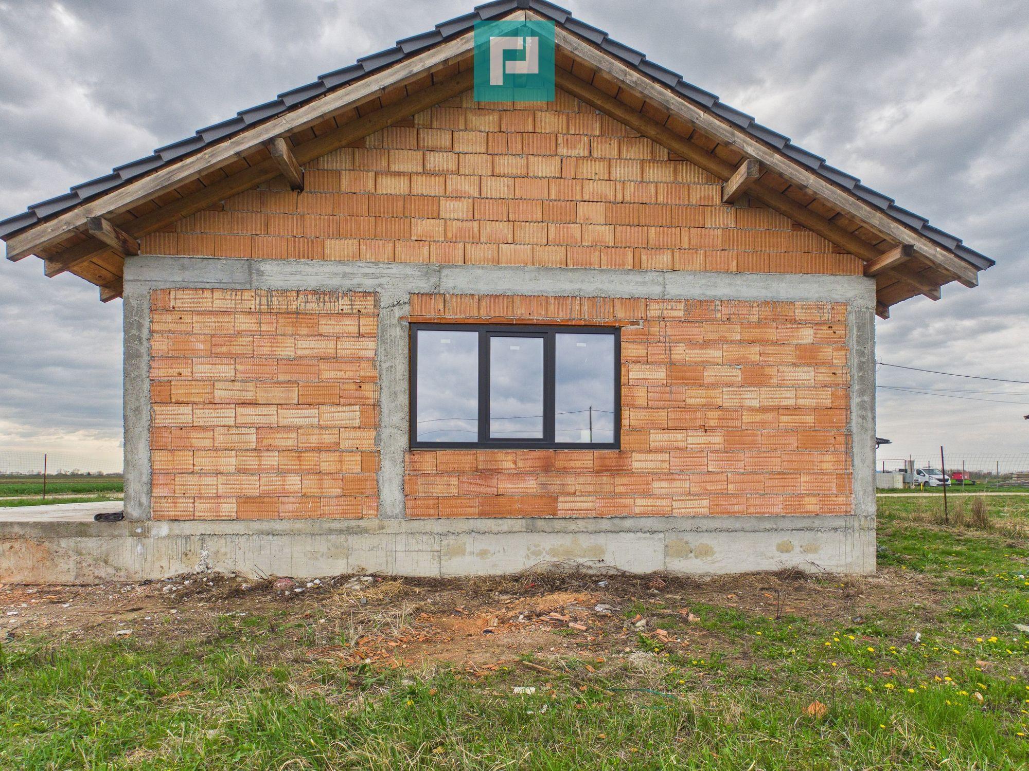 Casa nouă la roșu în Zimandcuz - 6