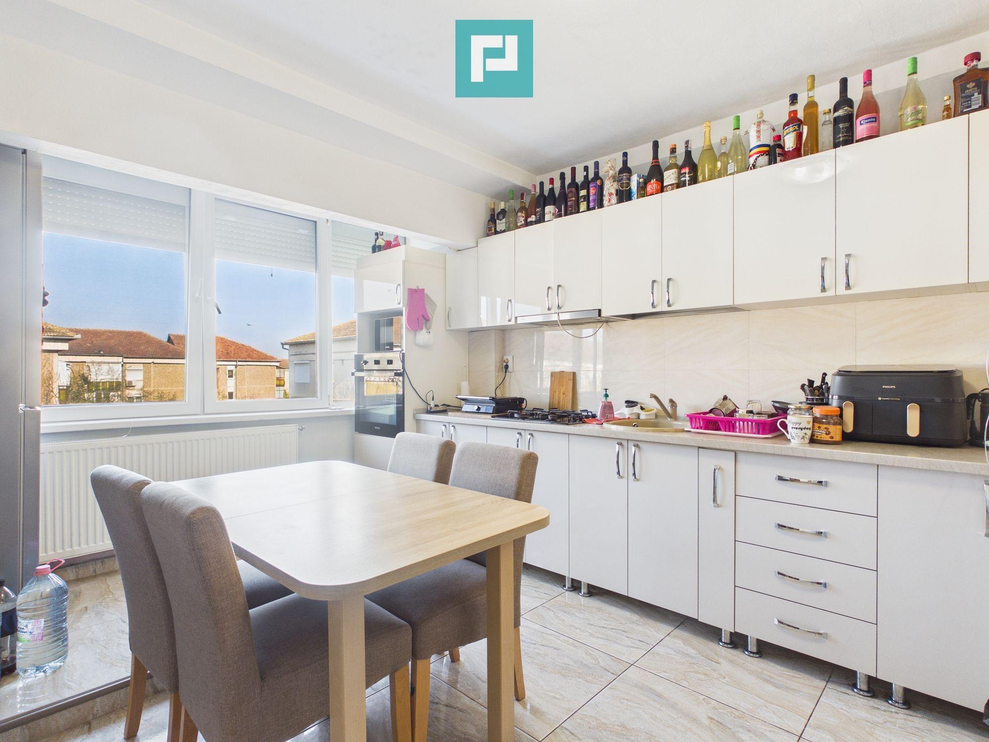 Apartament 4 camere, spațios pentru familie - 8