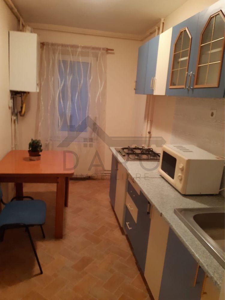 Inchiriez apartament doua camere - 1