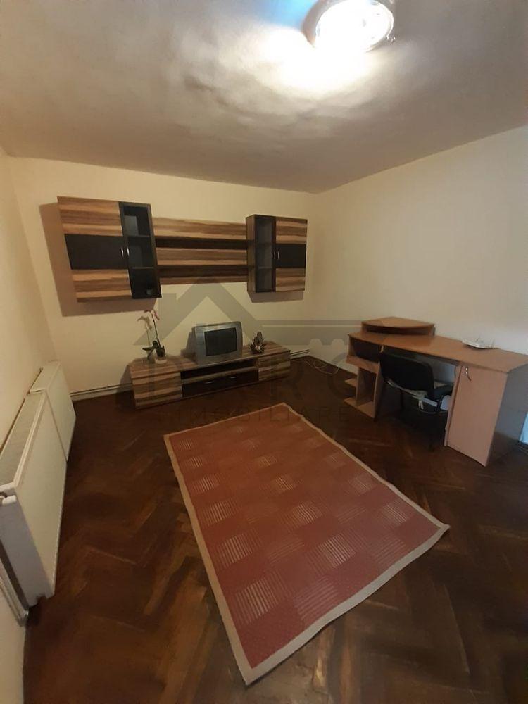 Inchiriez apartament doua camere - 2
