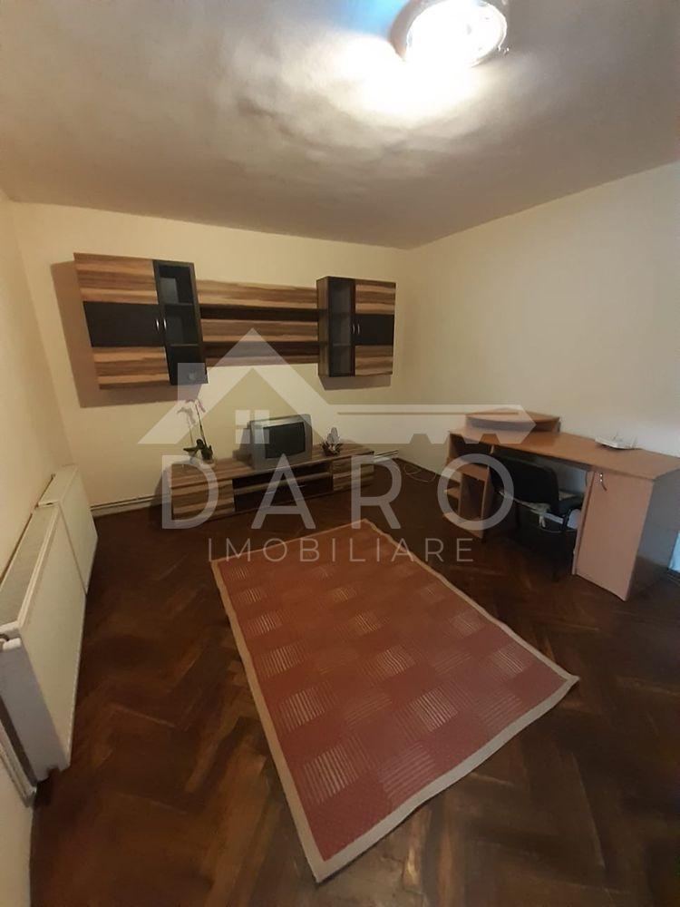 Inchiriez apartament doua camere - 2