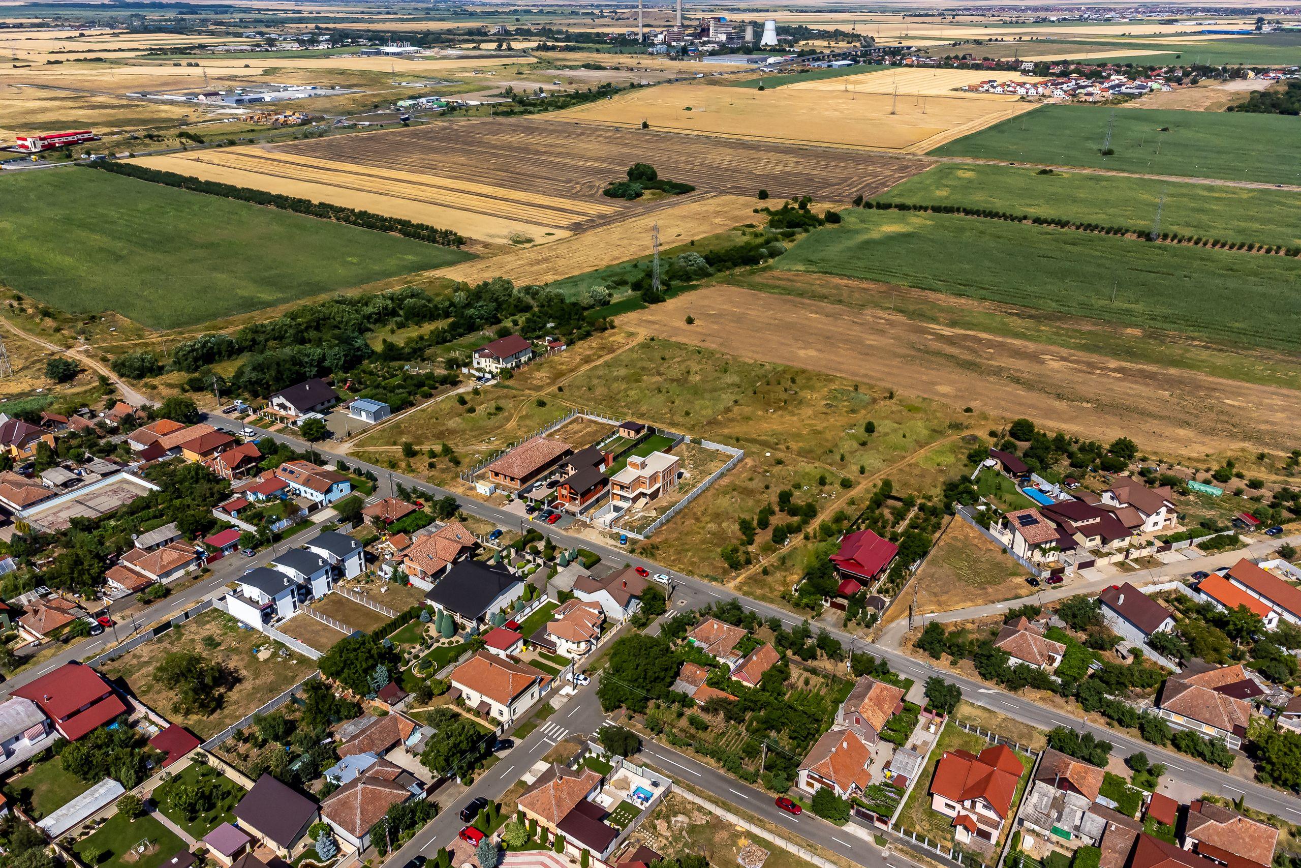 Loc de casă de 929 mp în Poltura Arad - 2