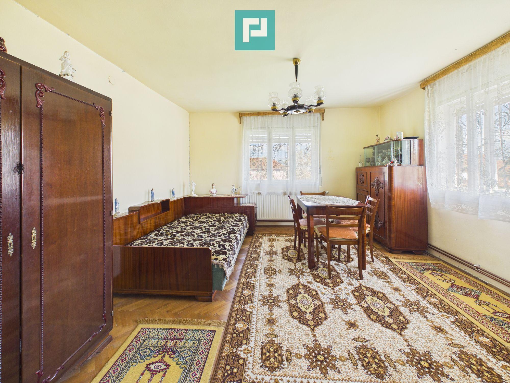 Casă solidă cu 5 camere in localitatea Almaș, Arad - 10