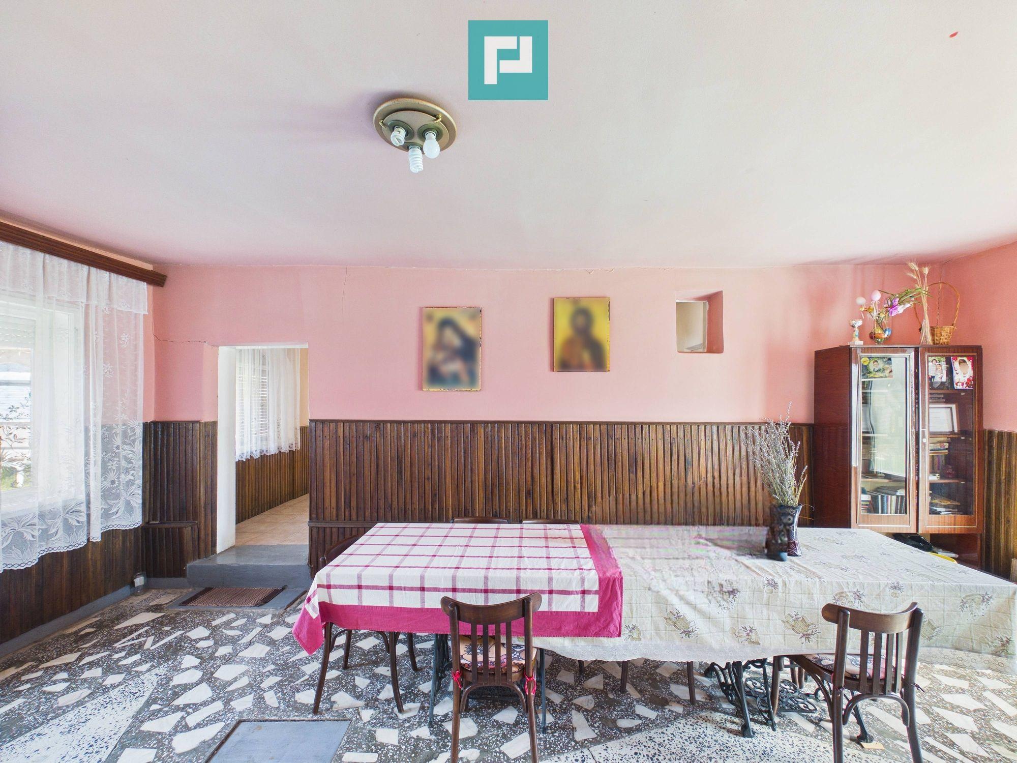 Casă solidă cu 5 camere in localitatea Almaș, Arad - 19