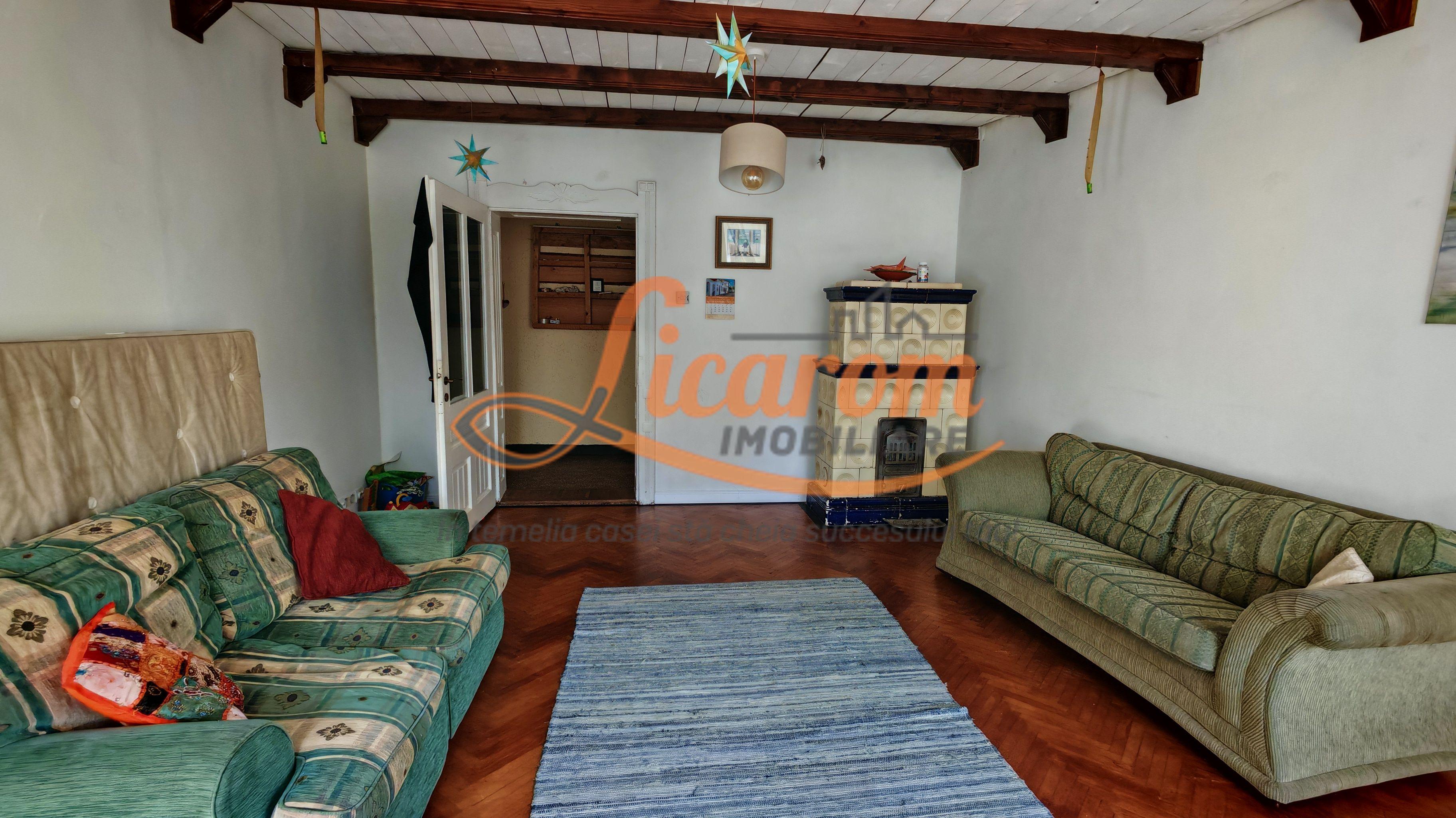 CASA SASEASCA comuna VULCAN,zona foarte buna,teren 3000 mp - 28