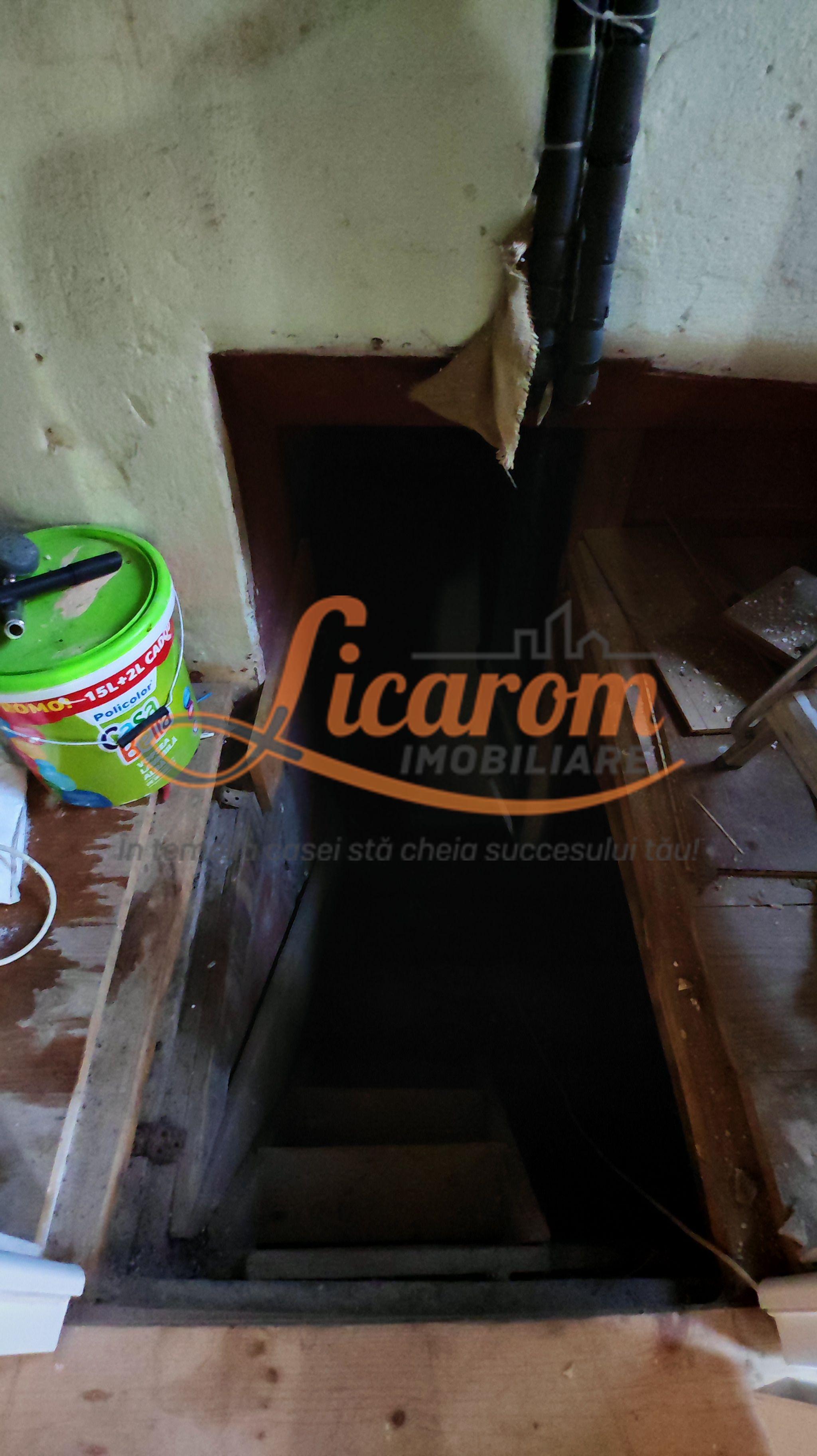 CASA SASEASCA comuna VULCAN,zona foarte buna,teren 3000 mp - 5