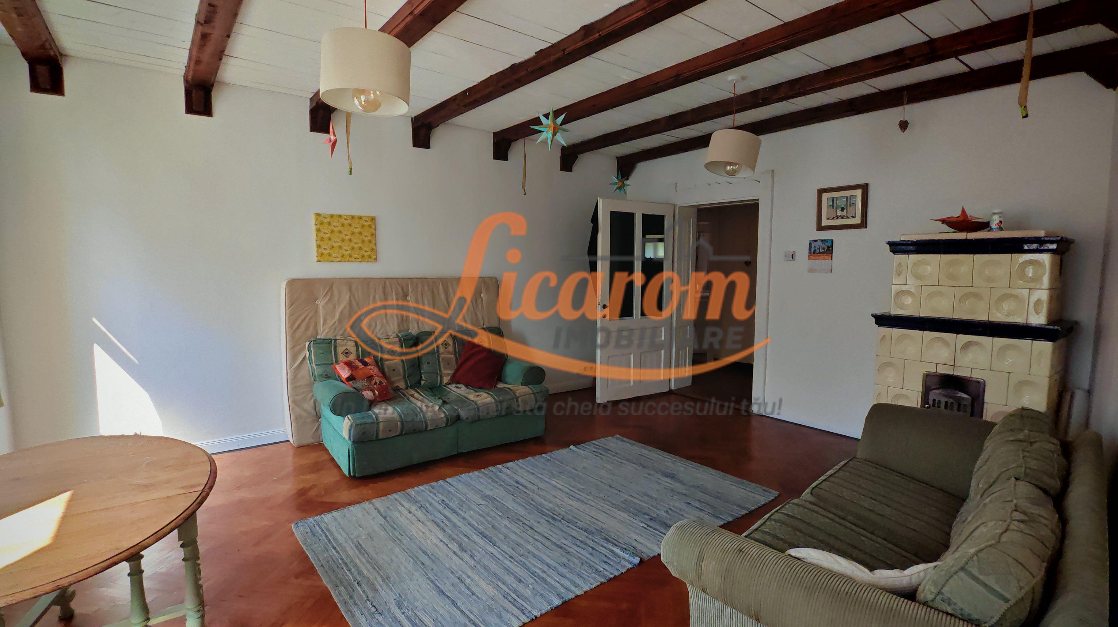 CASA SASEASCA comuna VULCAN,zona foarte buna,teren 3000 mp - 4