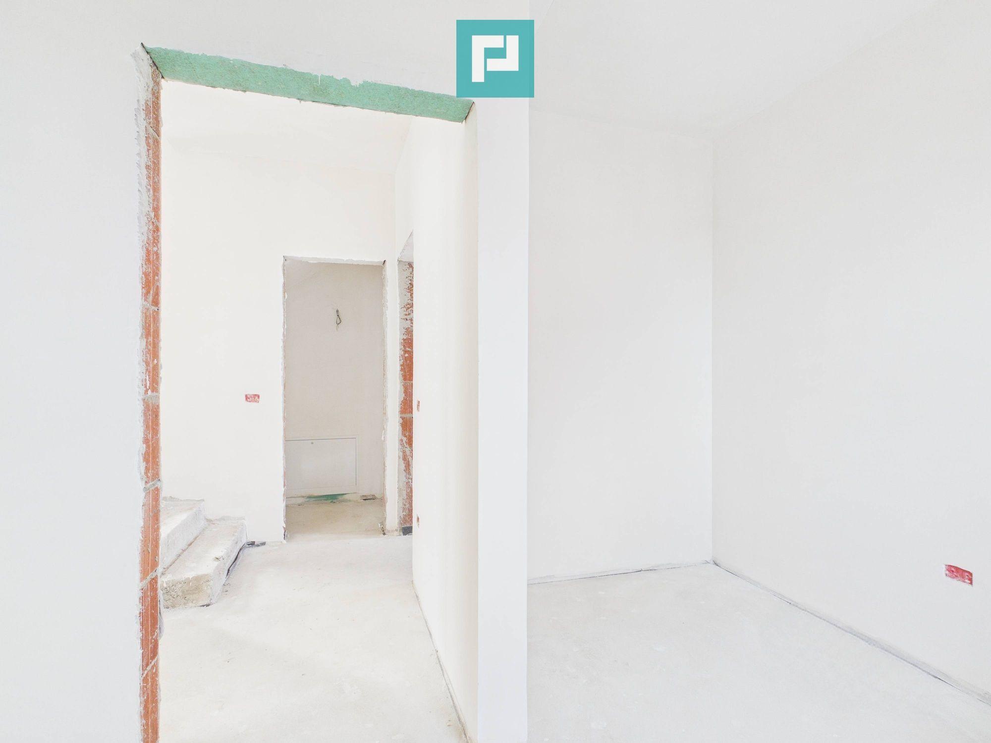 Duplex luminos 101 mp utili, teren 350mp în Covaci - 8