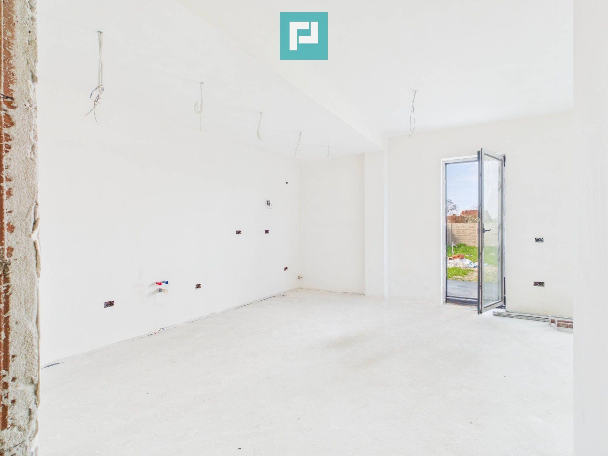 Duplex luminos 101 mp utili, teren 350mp în Covaci - 12