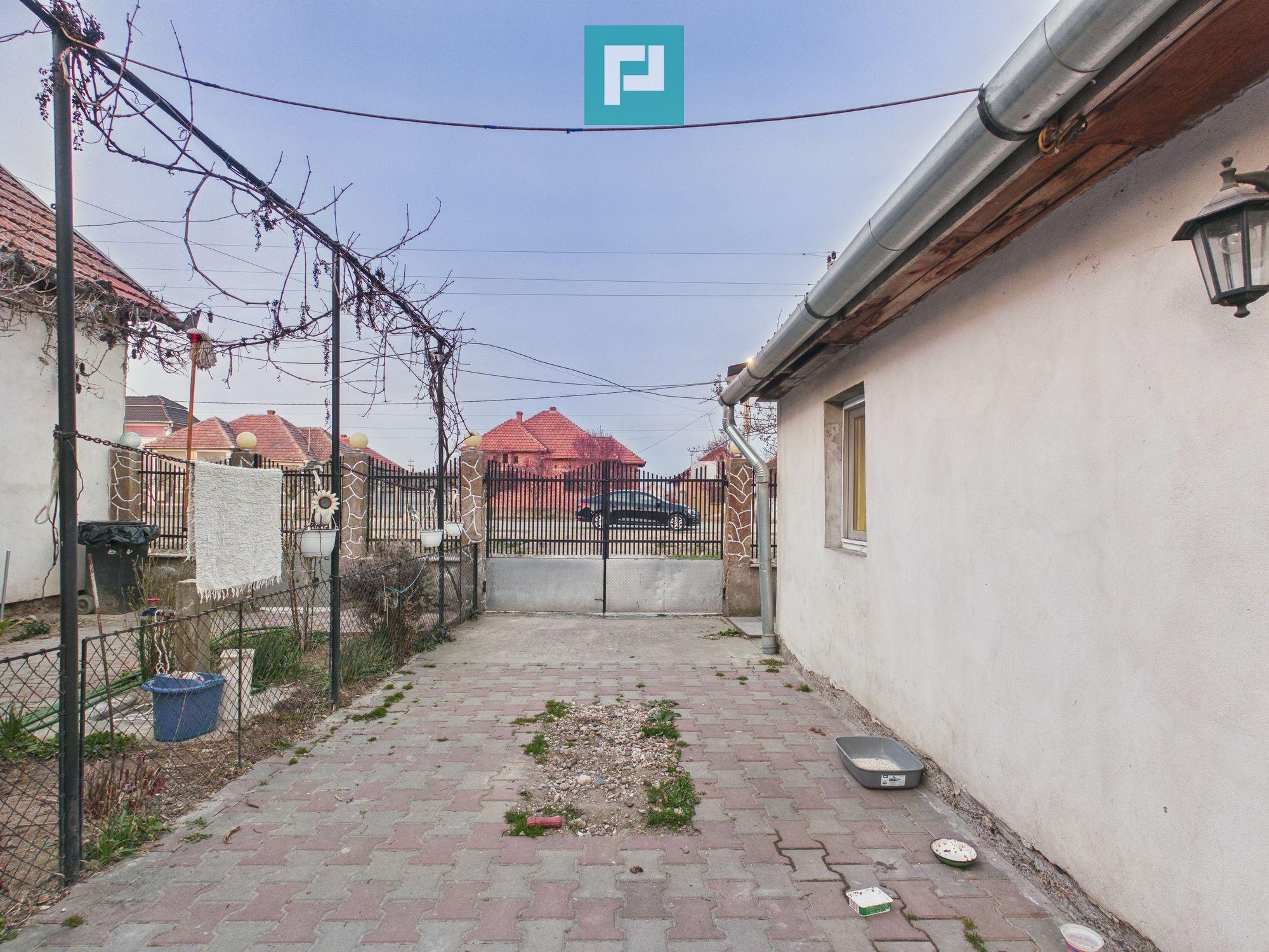 Casă cu 4 camere și 700 mp teren în Cermei - 4