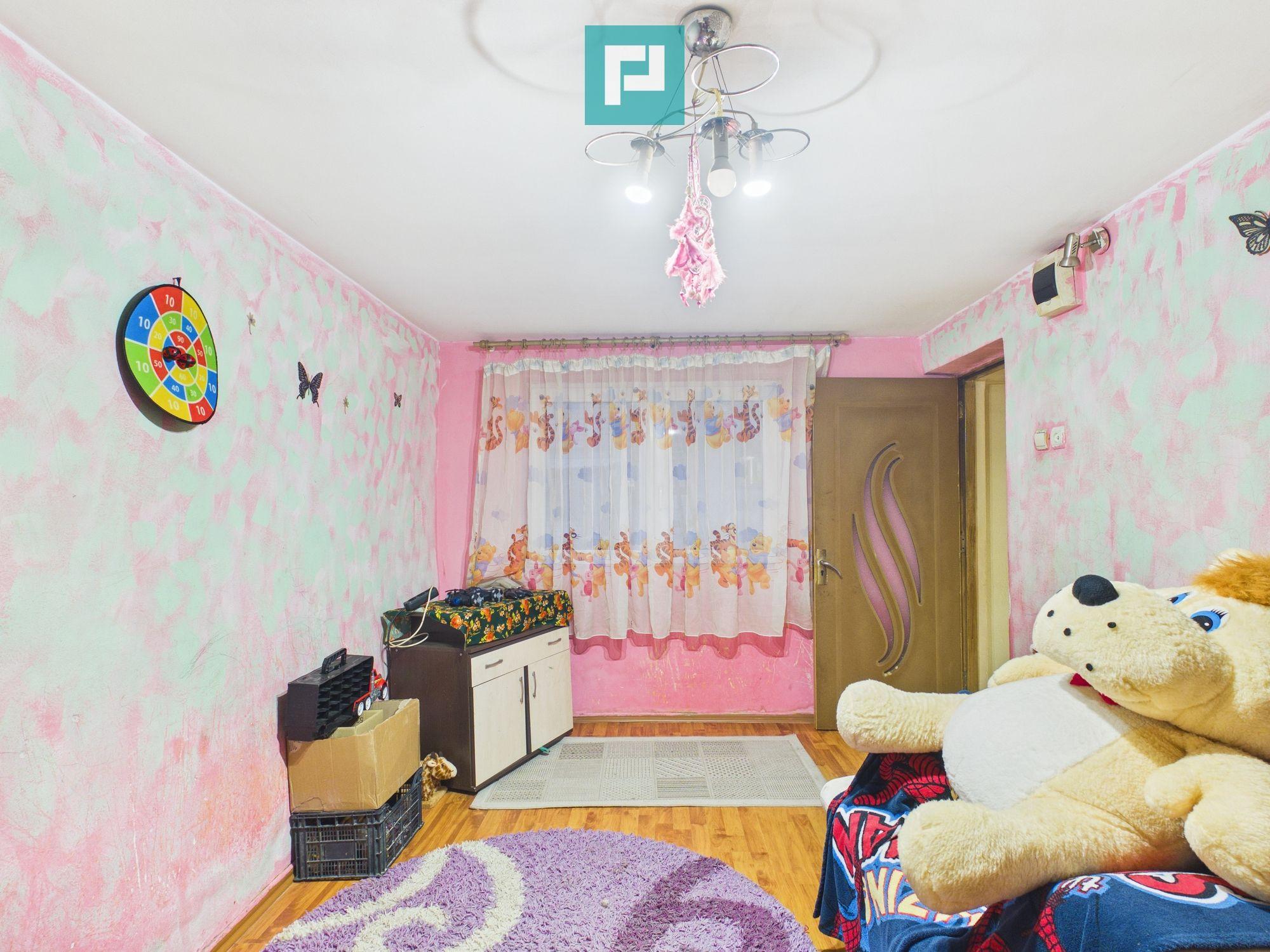 Casă cu 4 camere și 700 mp teren în Cermei - 7