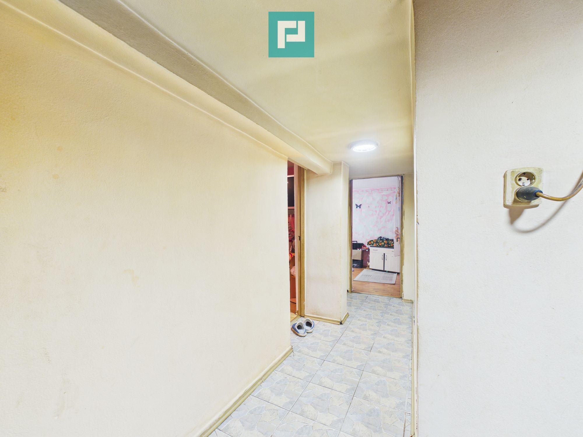 Casă cu 4 camere și 700 mp teren în Cermei - 8