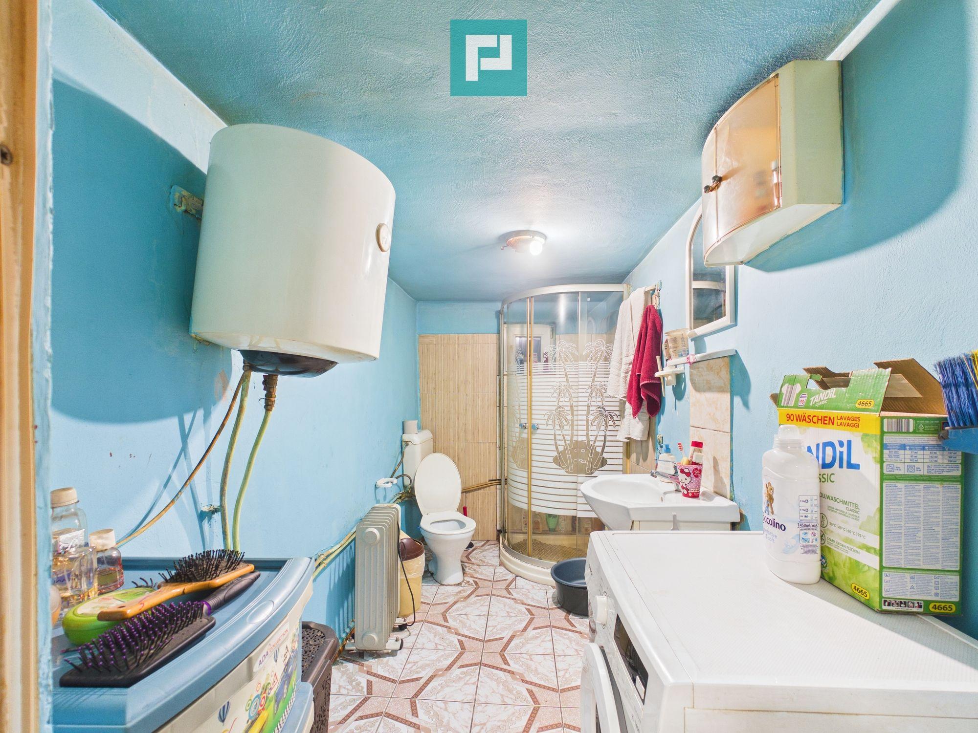 Casă cu 4 camere și 700 mp teren în Cermei - 9