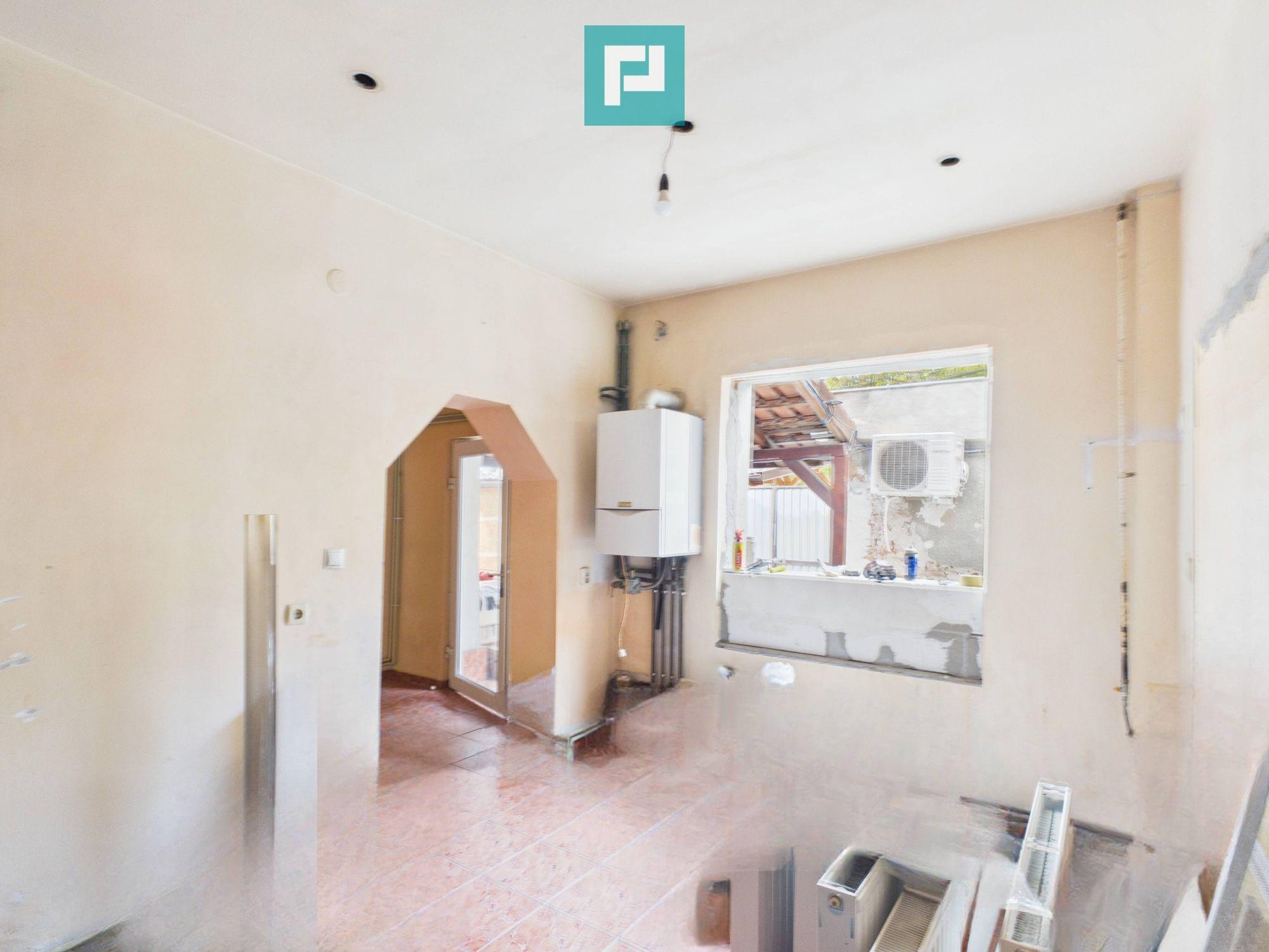 Casă + afacere activă | Venit 1100€/lună - 10