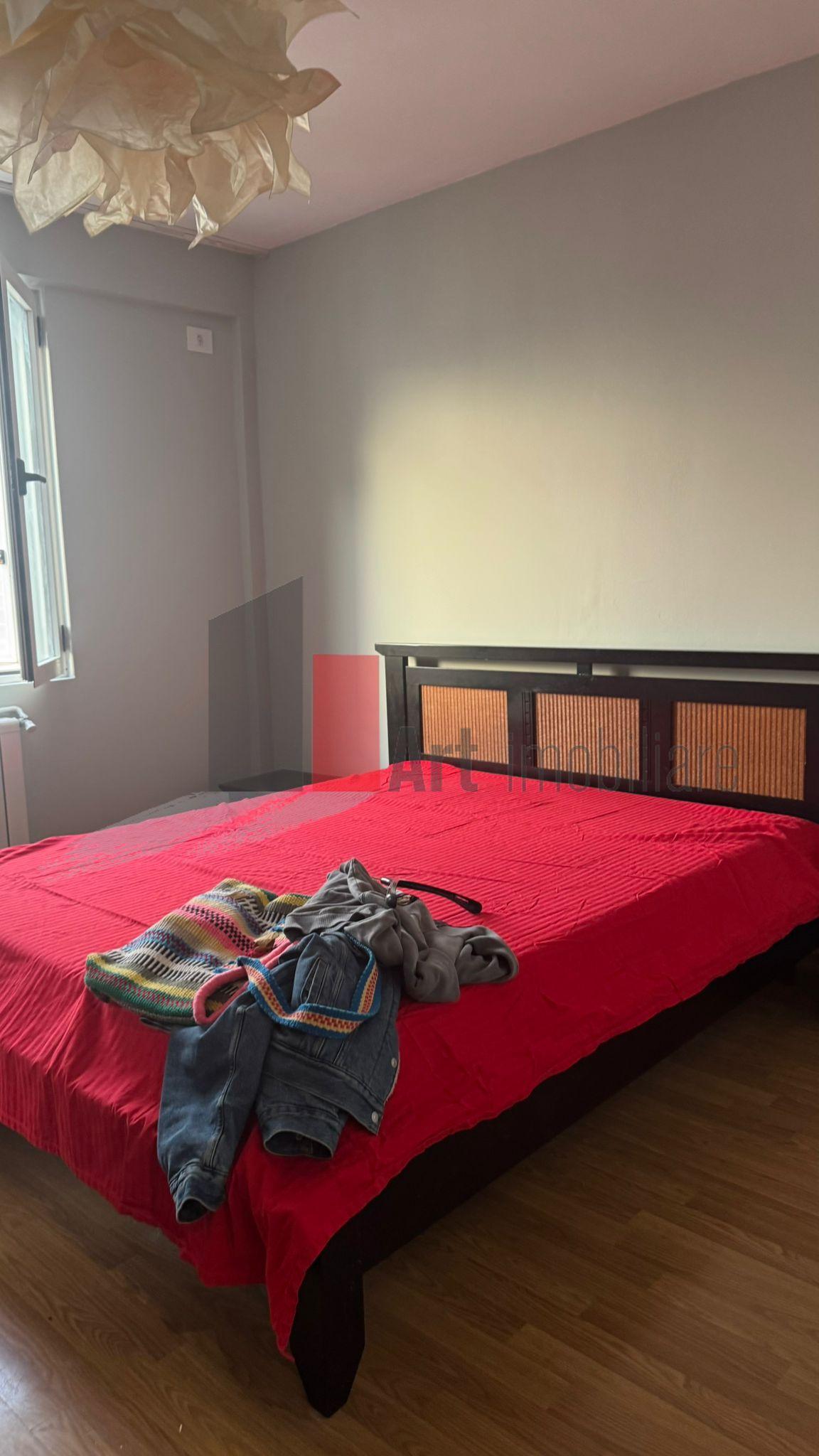 Apartament cu doua camere-Costin Georgian-Titan-Basarabia-Chisinau-loc parcare