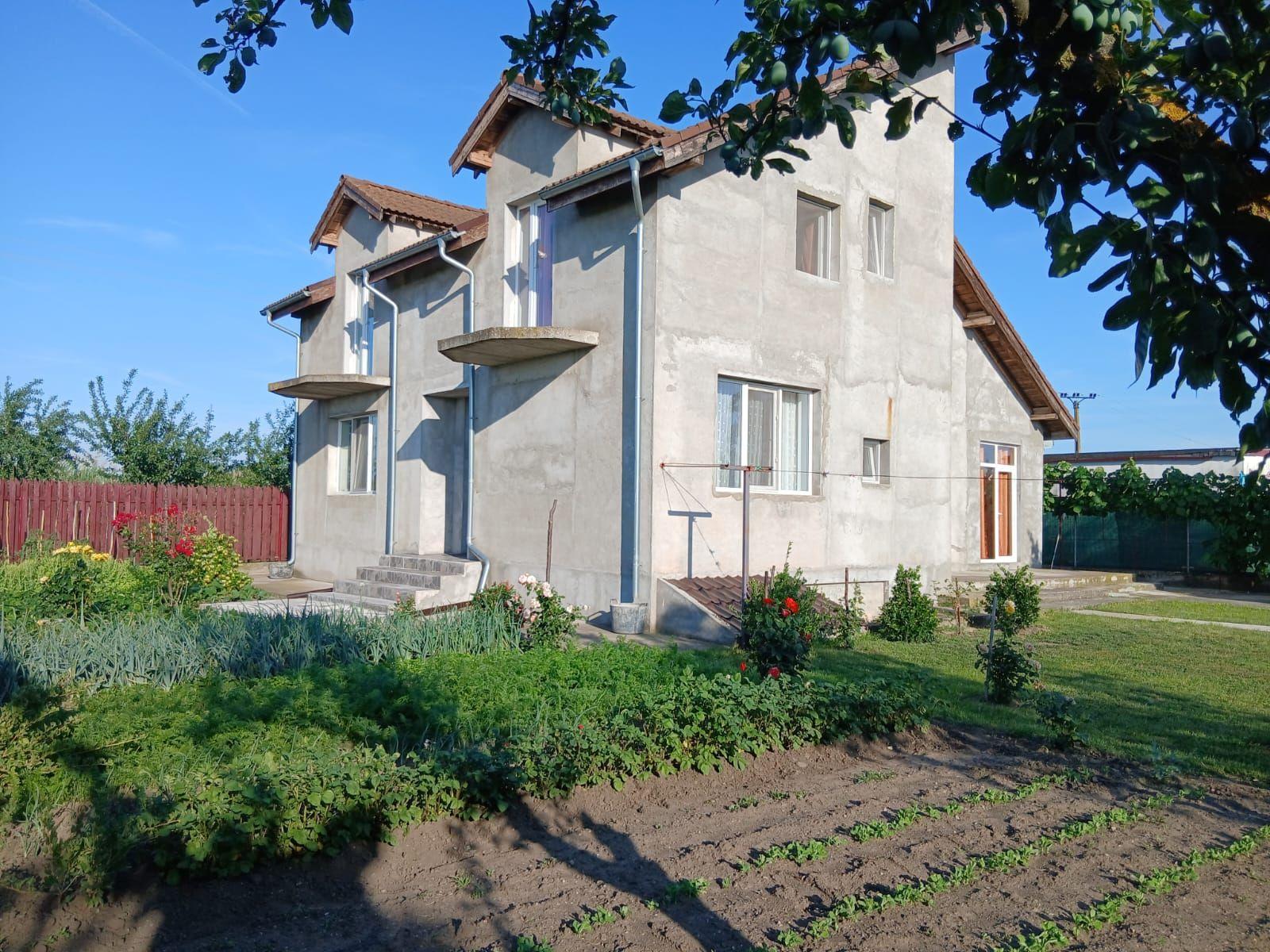 Casă cu 7 camere și teren generos în Șofronea - 1