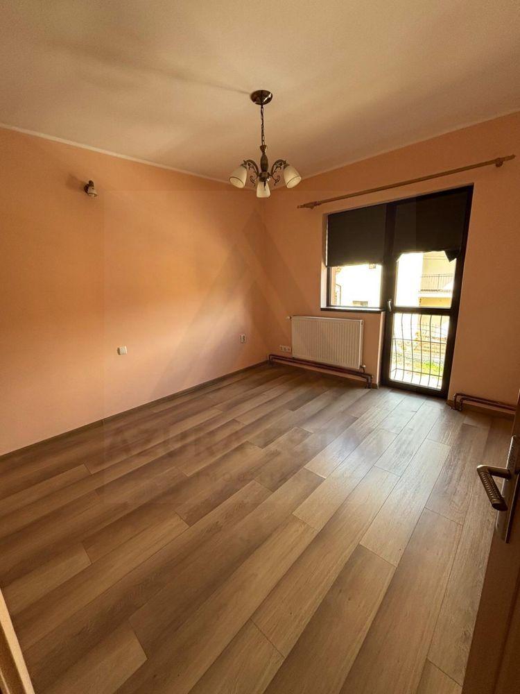 Casa 3 dormitoare curte de 300 mp utili garaj deschis Calea Surii Mici - 4