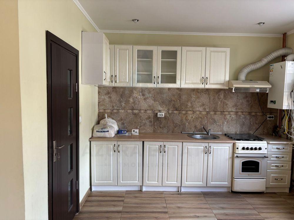 Casa 3 dormitoare curte de 300 mp utili garaj deschis Calea Surii Mici - 3